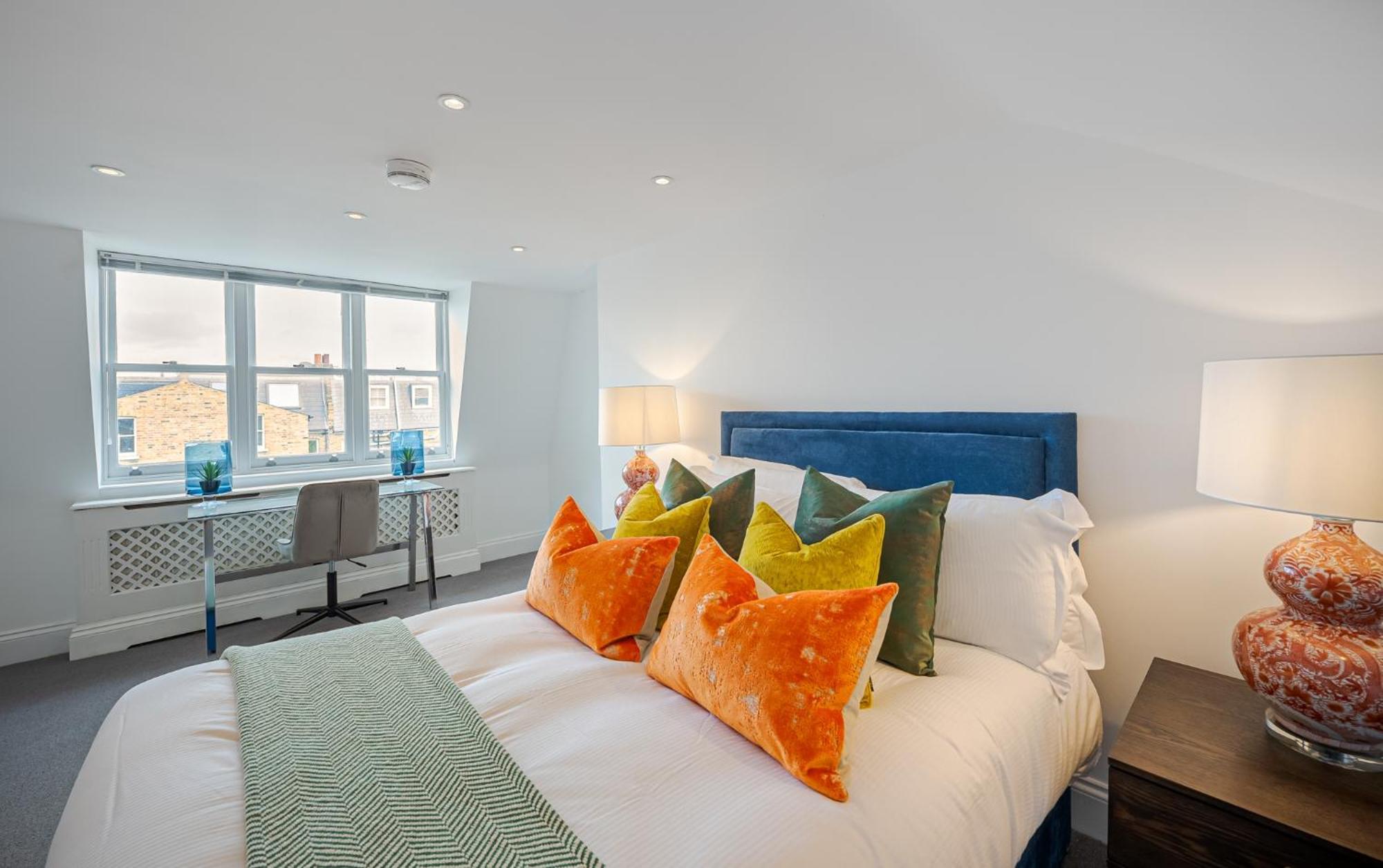 Charming 3bedroom In Londres