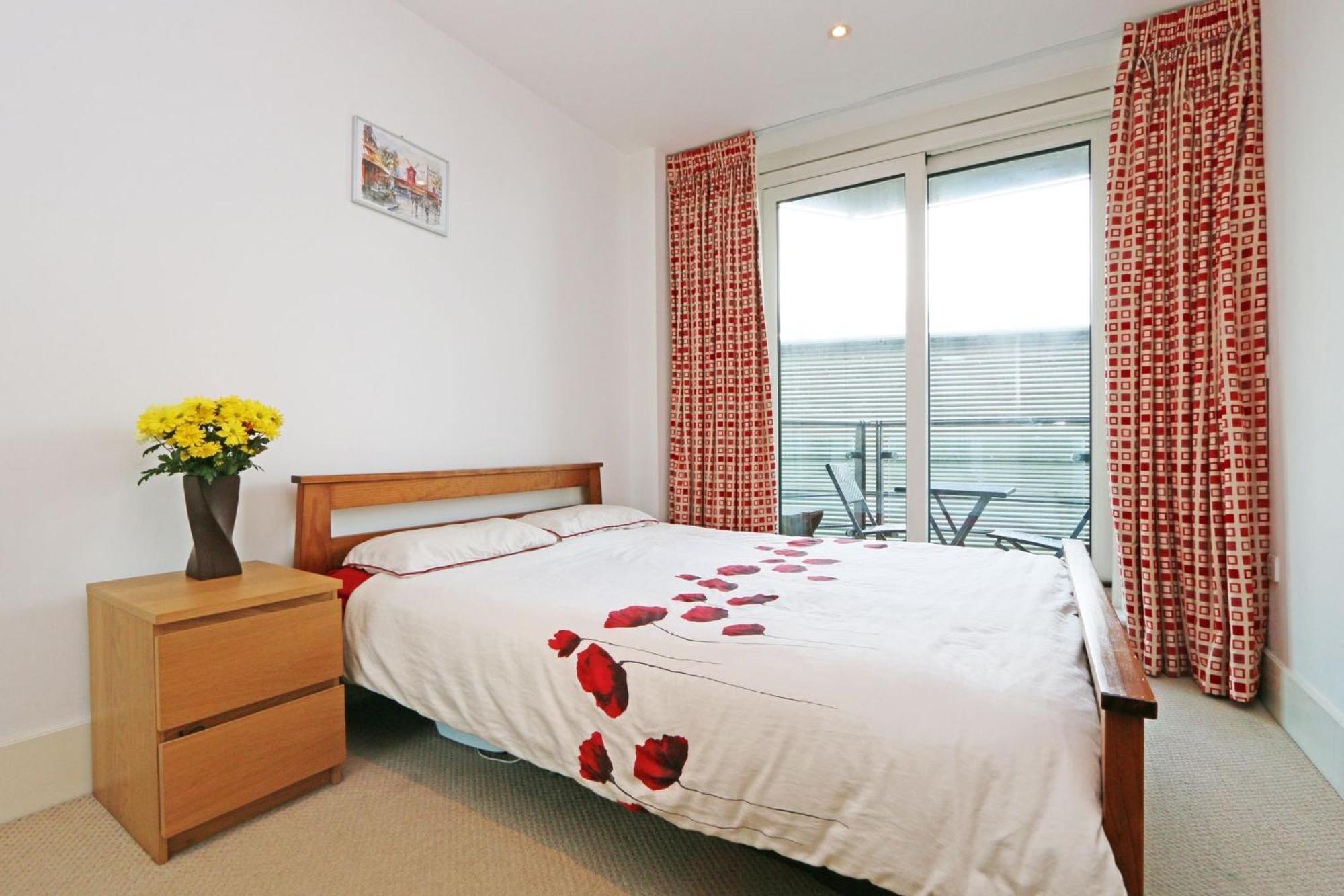 Apartamento Riverside 1 Bed Londres