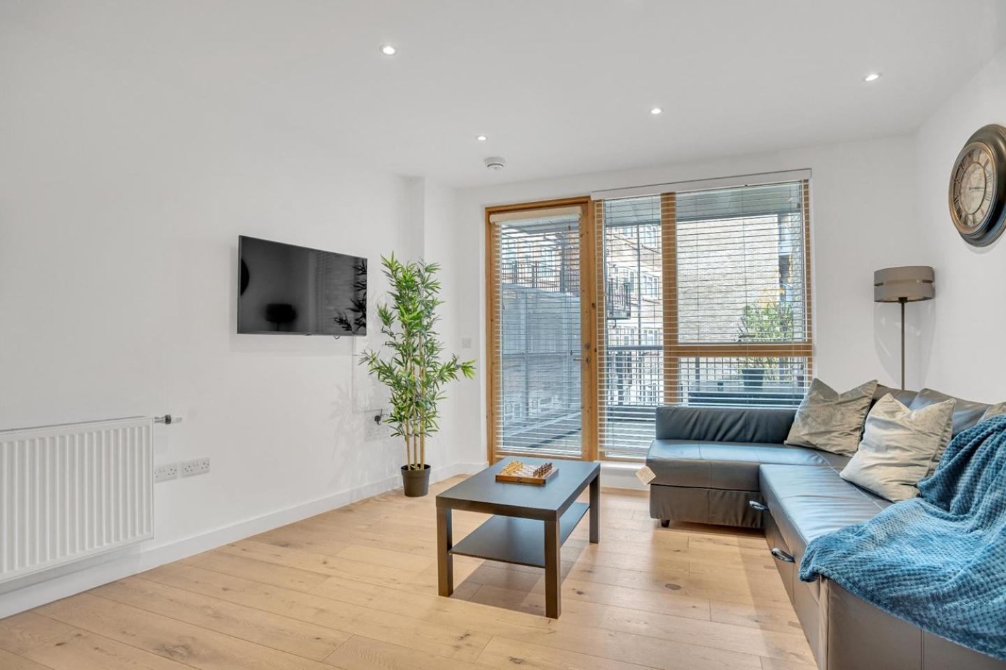 Modern 2-bed In Greenwich - Prime Location Near Cutty Sark & Excellent Transport Links * London