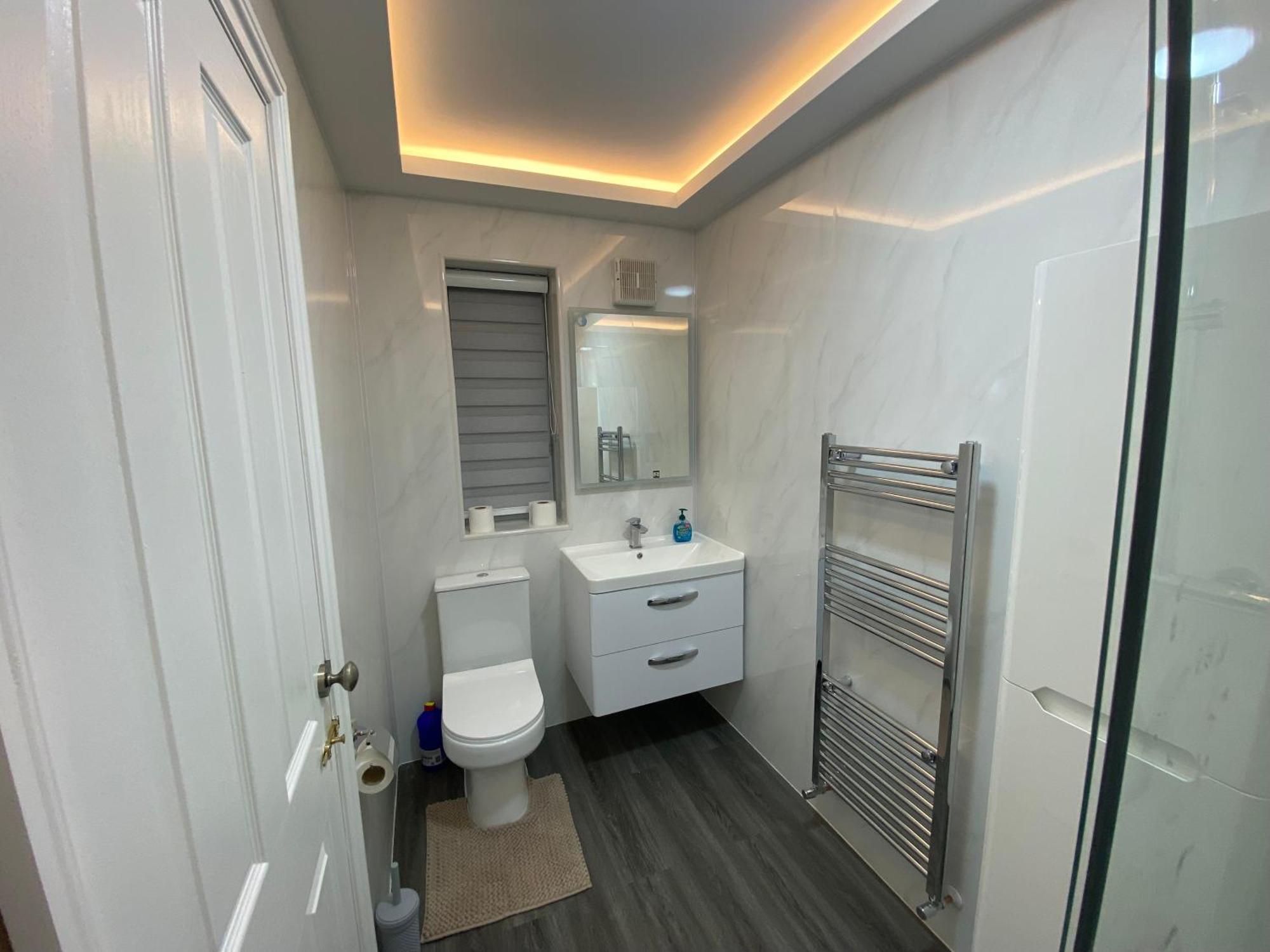 2 Bedroom Flat Apartment