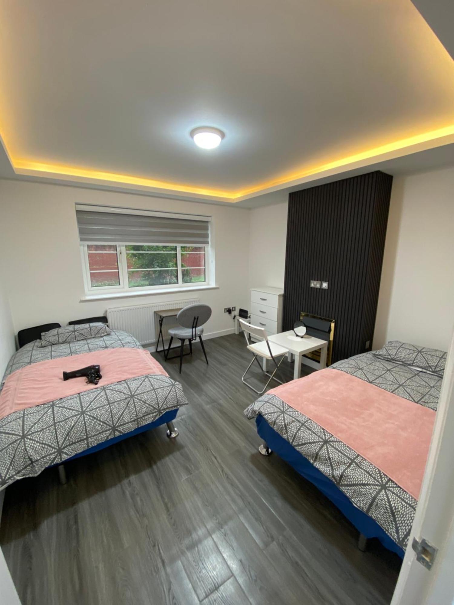 2 Bedroom Flat Apartment London