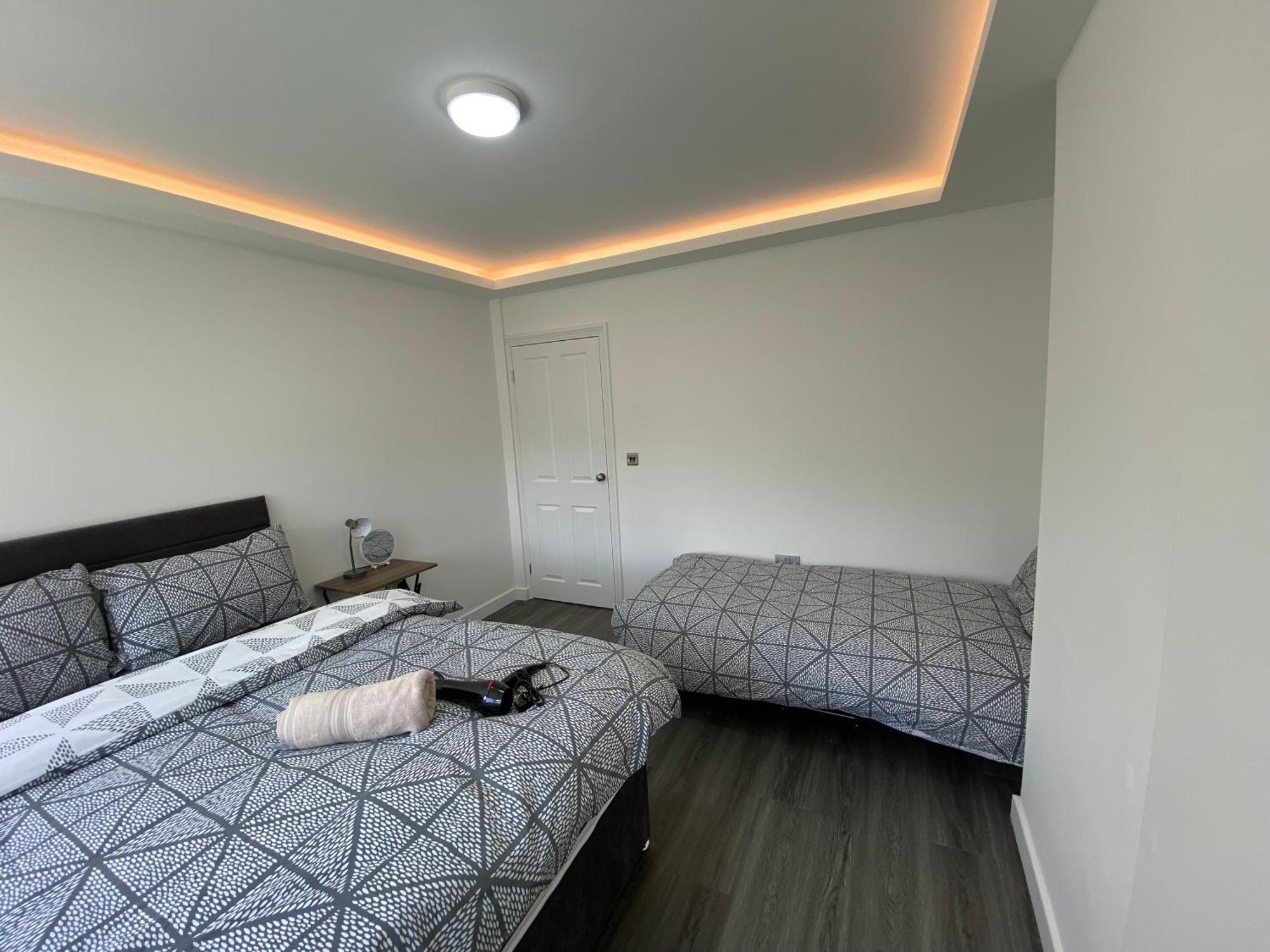 Apartment 2 Bedroom Flat London