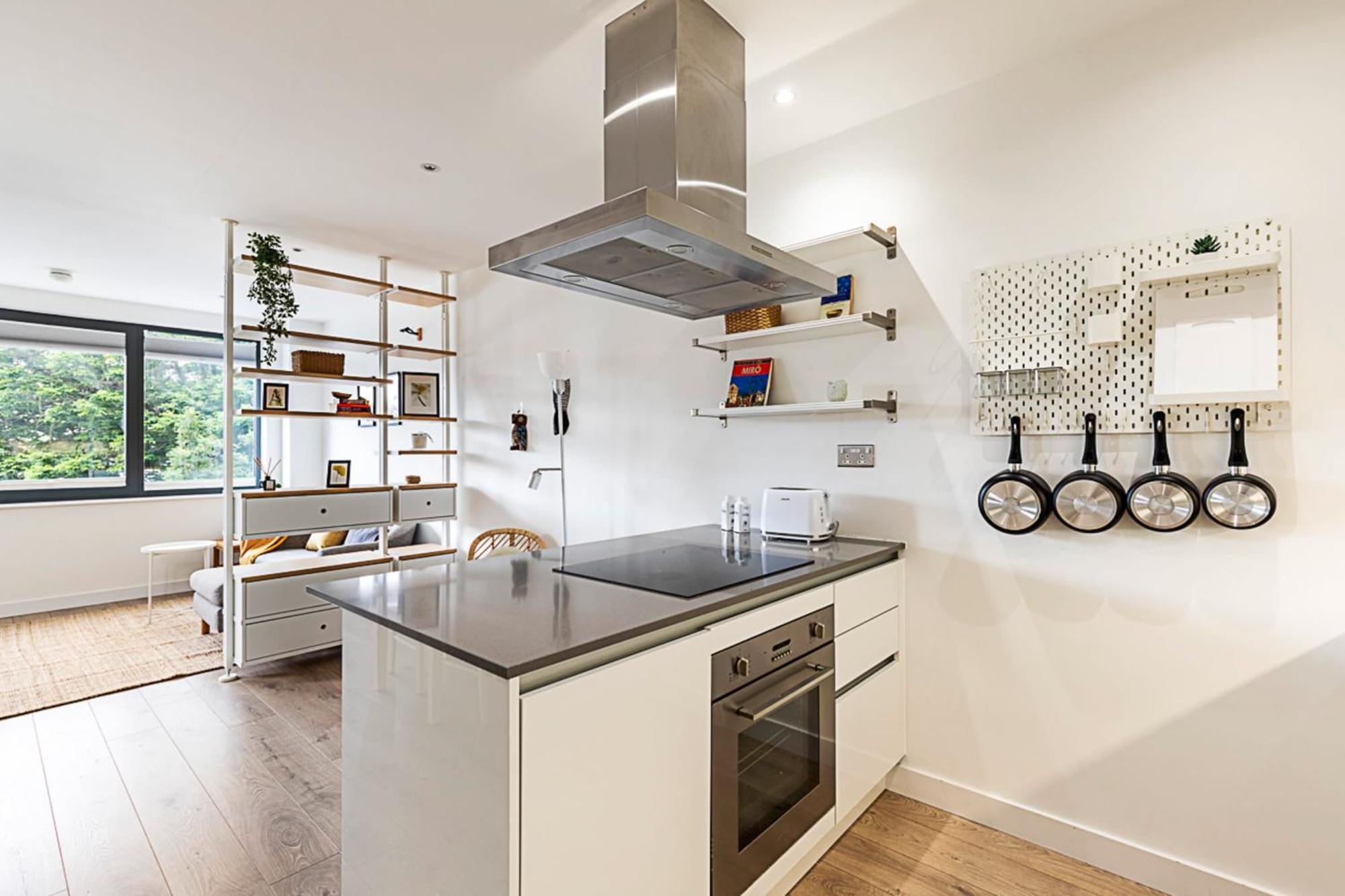 Well-connected Cosy And Bright Modern Flat Apartamento *