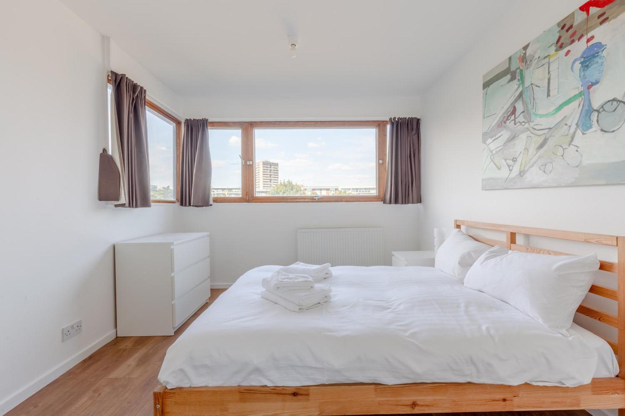 Unique Spacious Central 3 Bedroom With Rooftop Terrace Apartment London