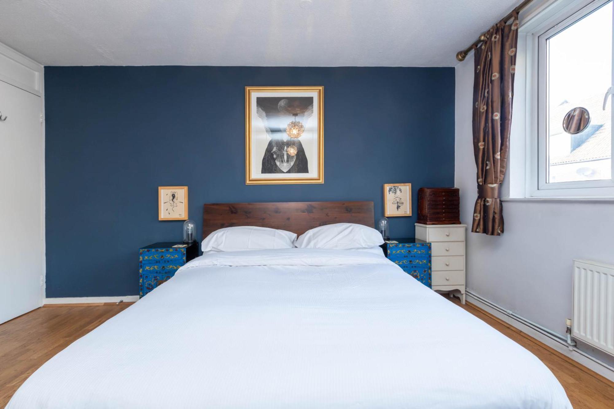 Battersea 2 Bedroom Flat *