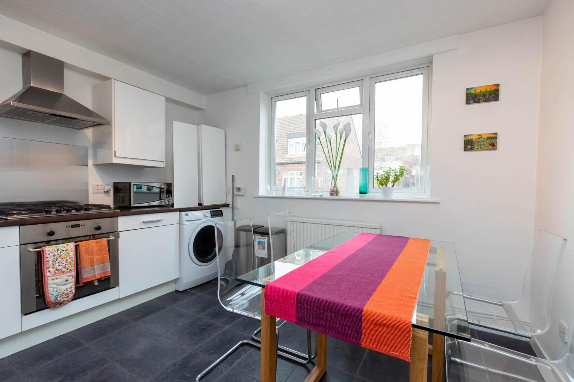 Battersea 2 Bedroom Flat London