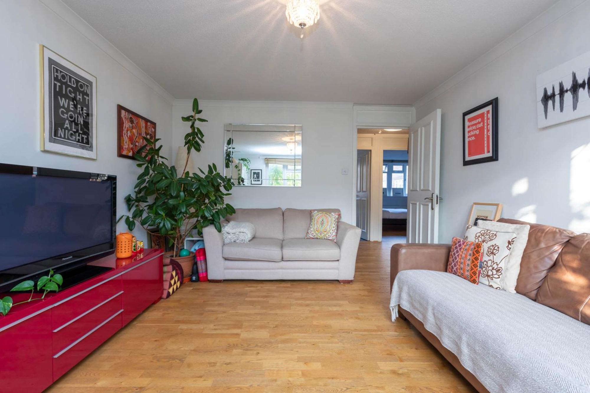 Battersea 2 Bedroom Flat