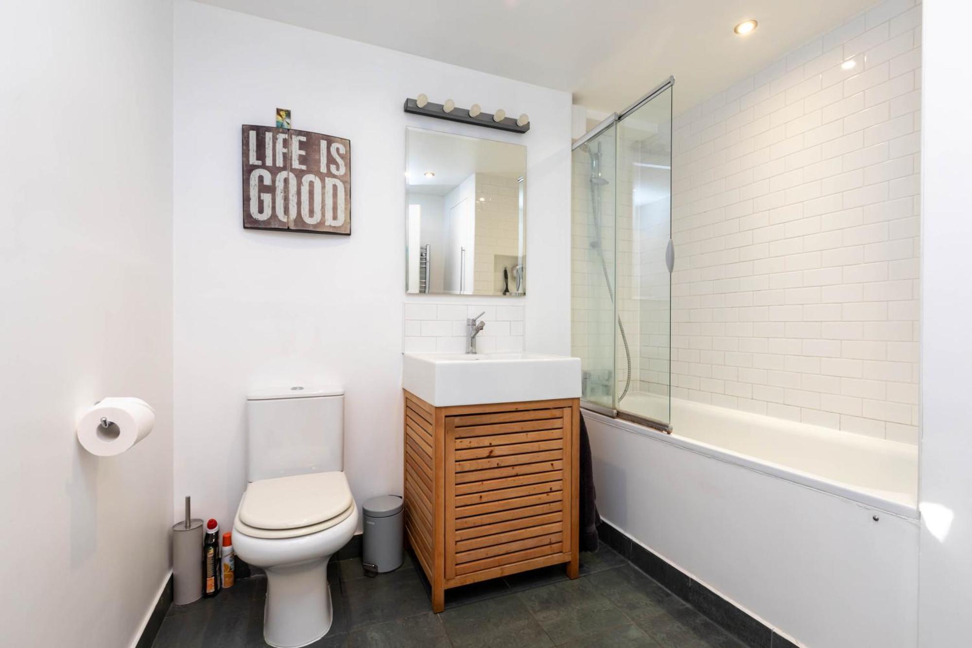 Apartment Battersea 2 Bedroom Flat *