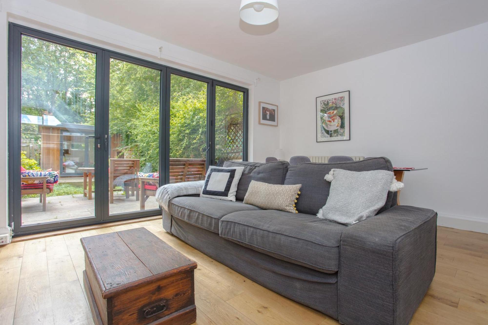 Modern 3 Bedroom In Brixton * London