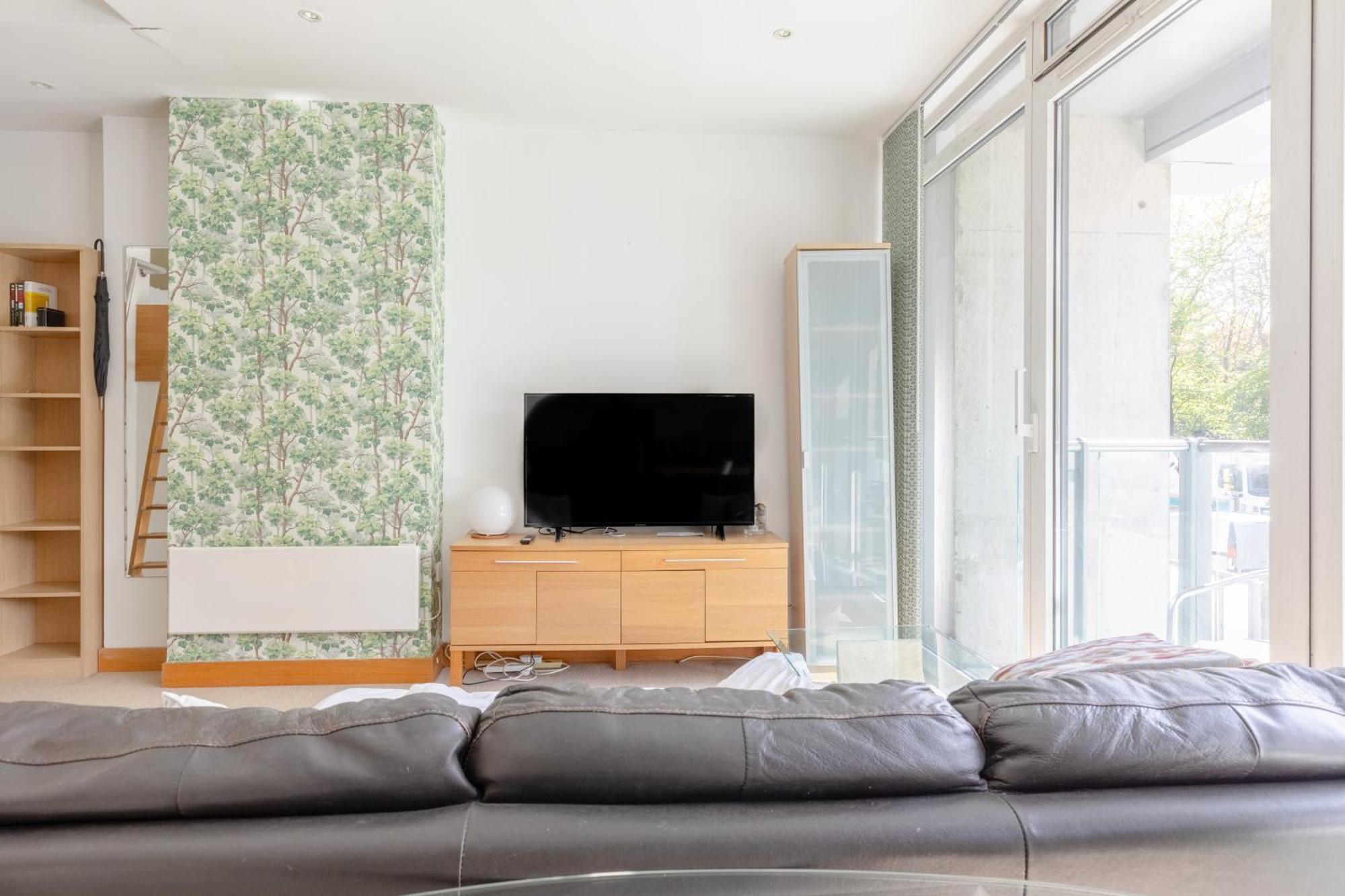Apartment Minimal With Views Over Battersea Park *