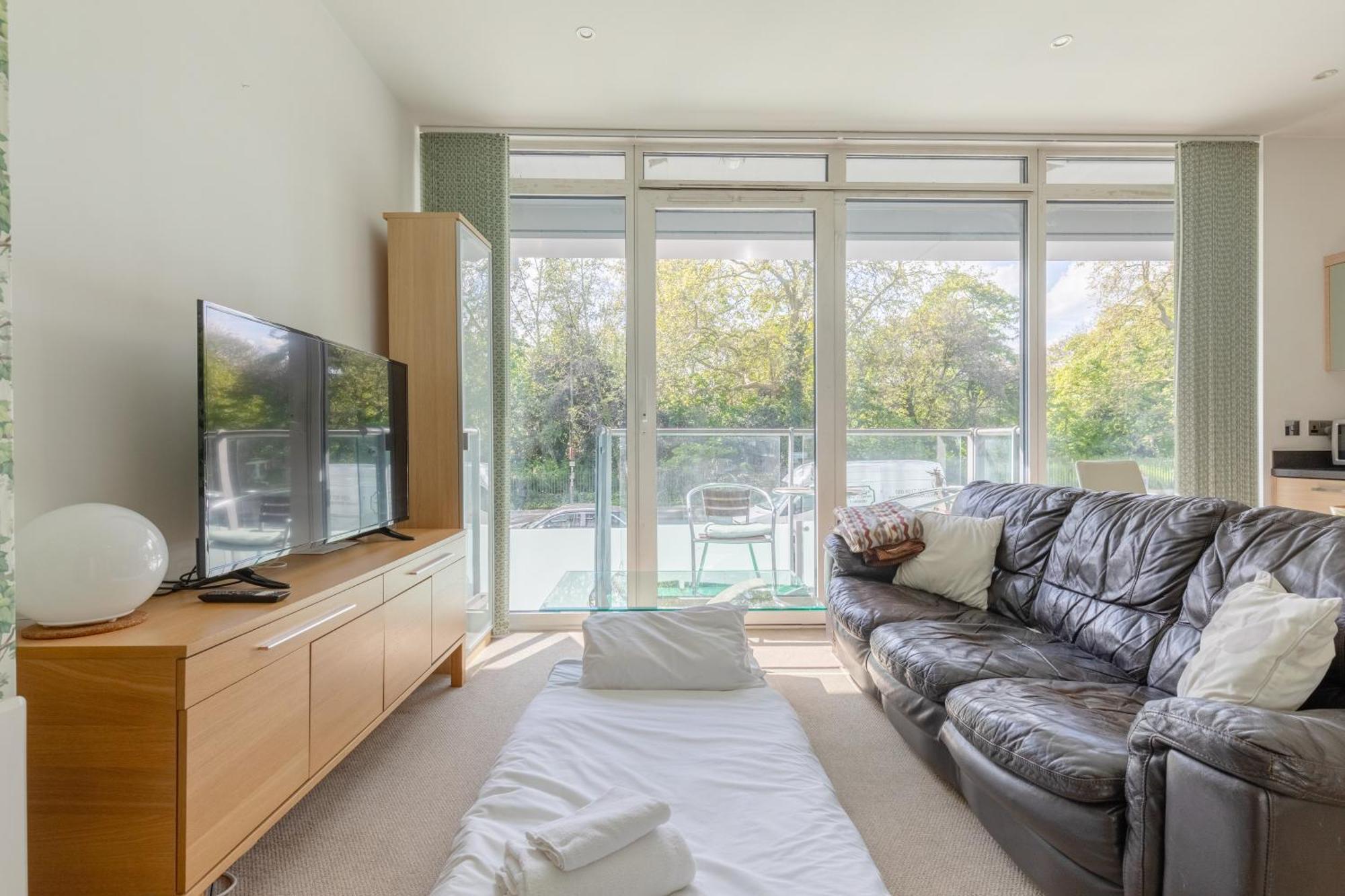 Minimal With Views Over Battersea Park Apartment