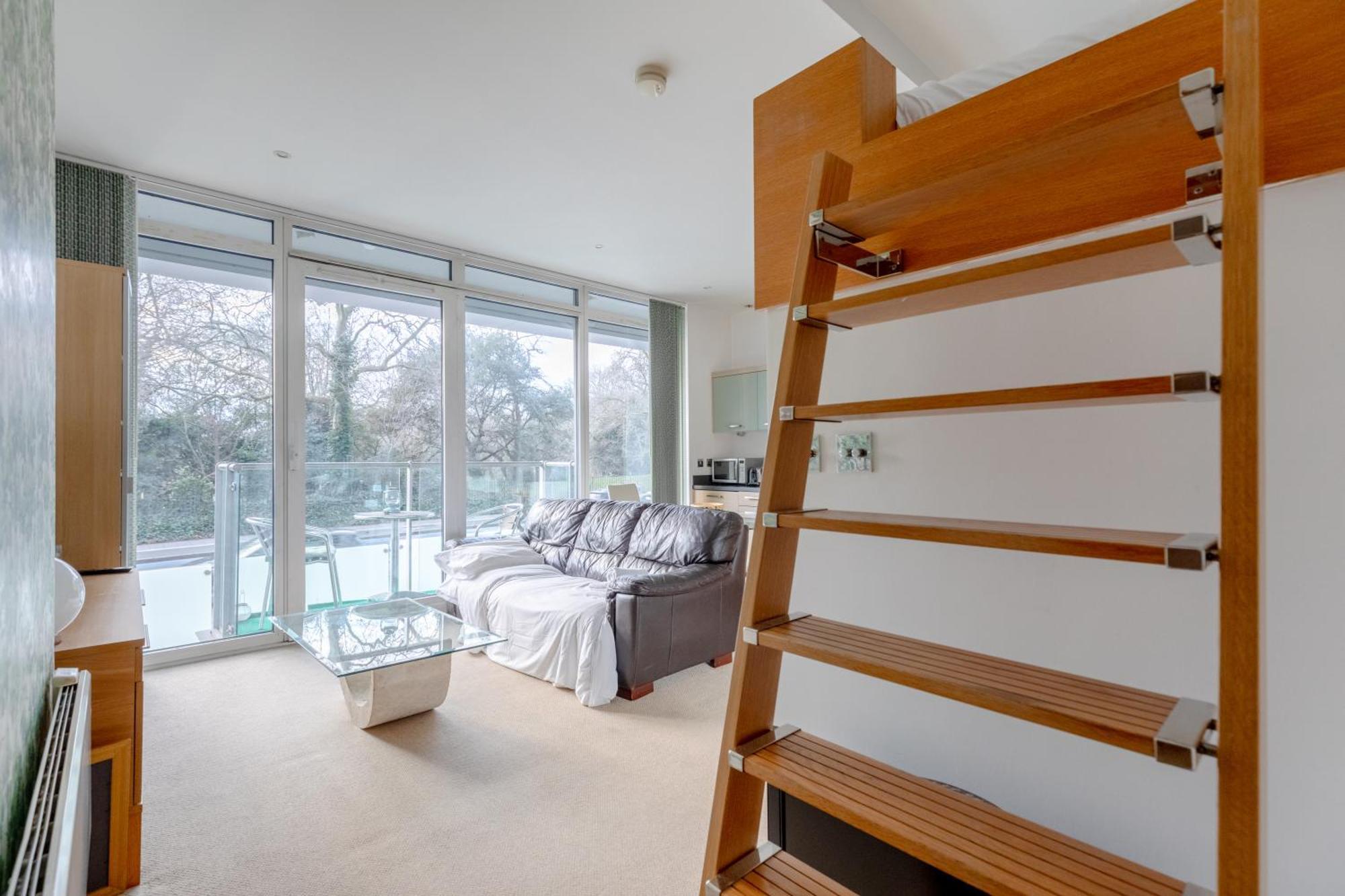 Minimal With Views Over Battersea Park *