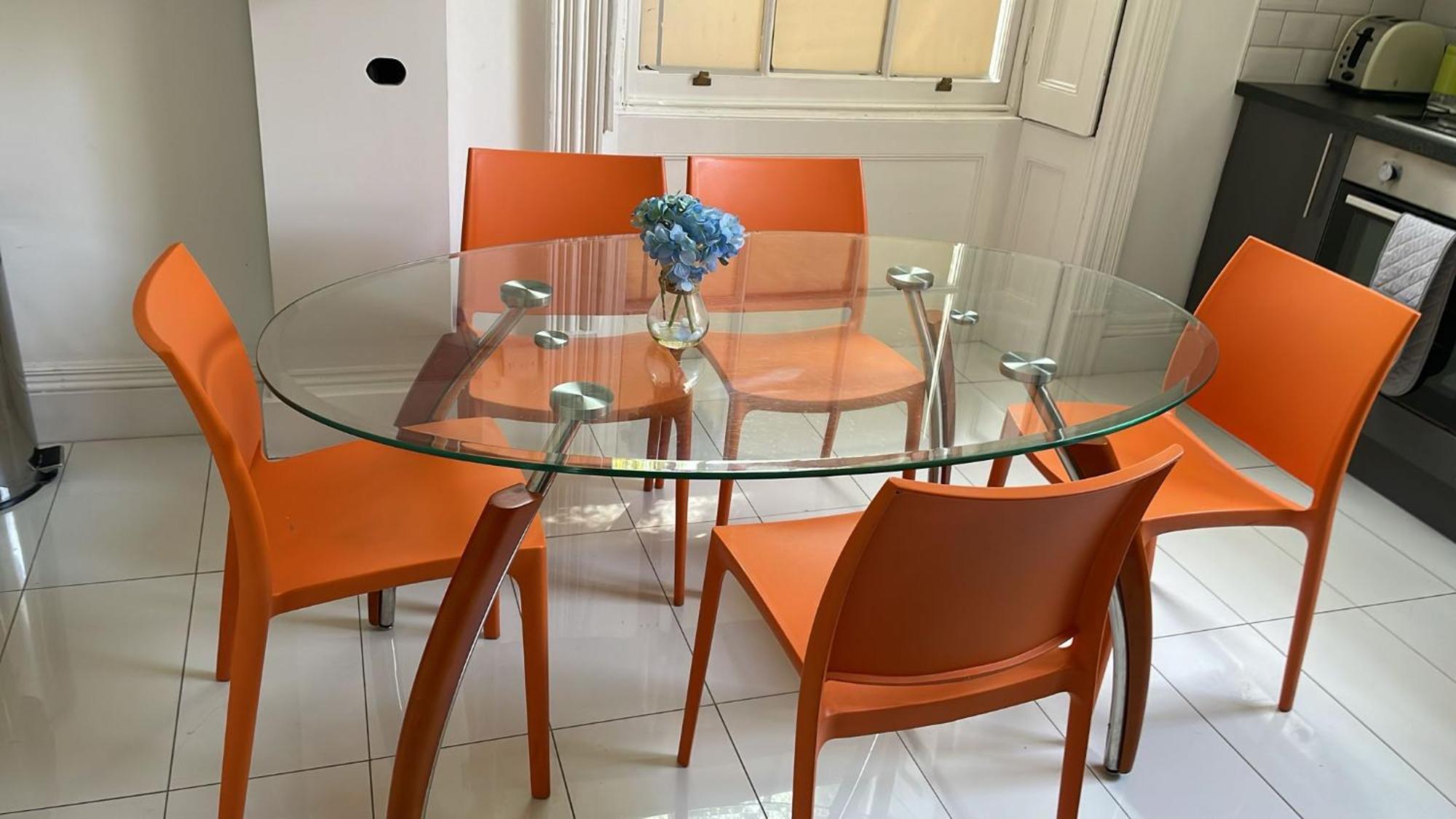 Premium Over Looking Canary Wharf Towers Apartment London