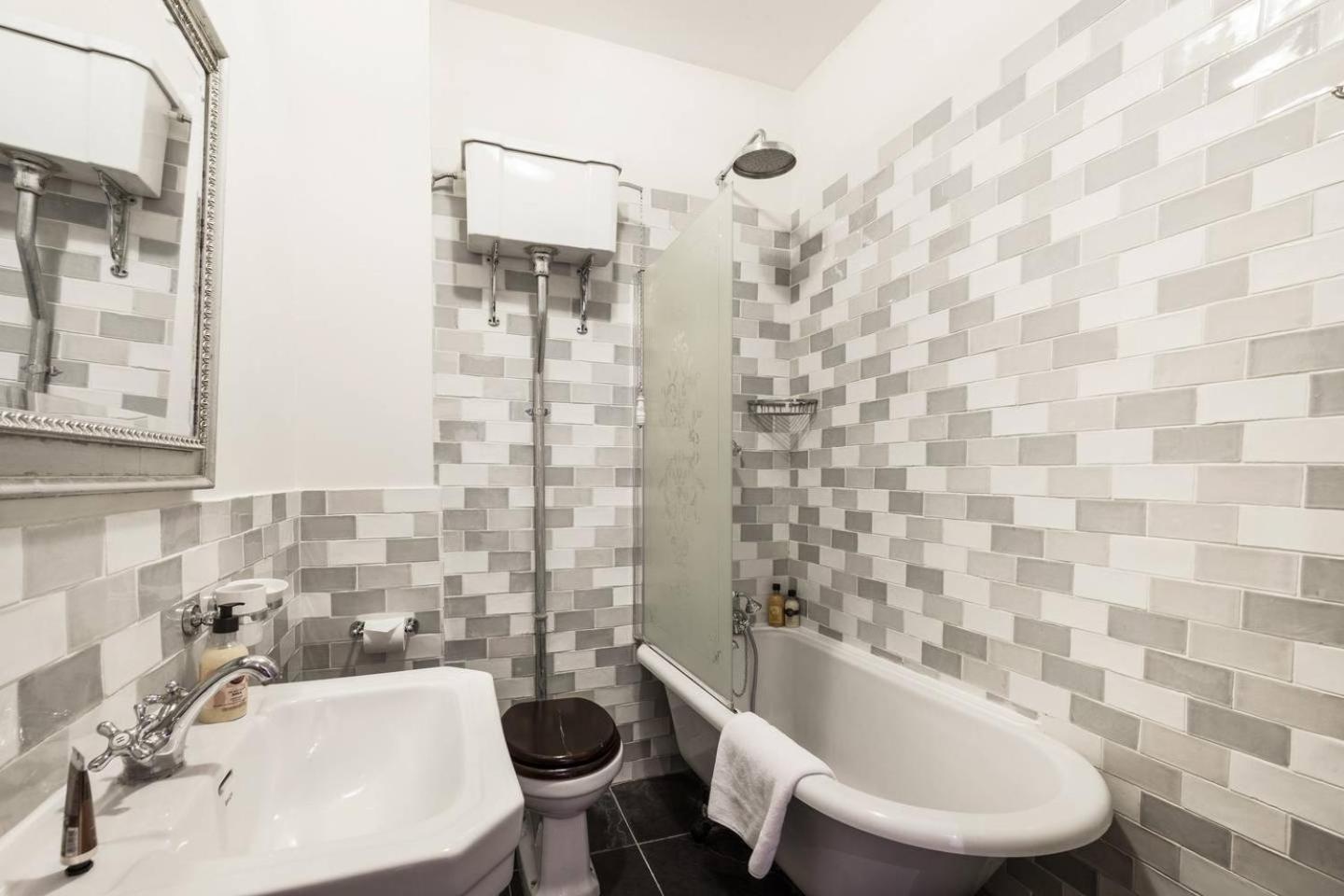 Elegant Airy 2 Bedroom Flat In Paddington Apartment London