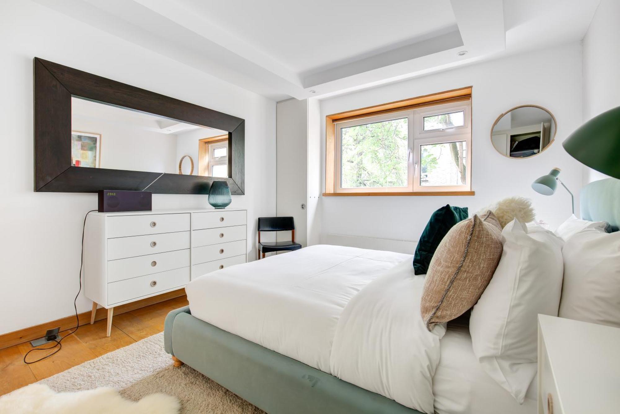 Modern Notting Hill 2 Bedroom Near Royal Oak Tube Apartment *
