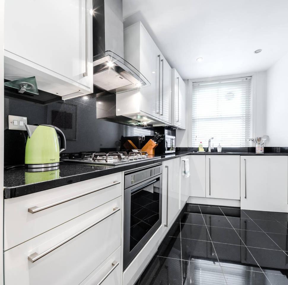 Stylish 1 Bedroom In Amazing Soho Location Apartment