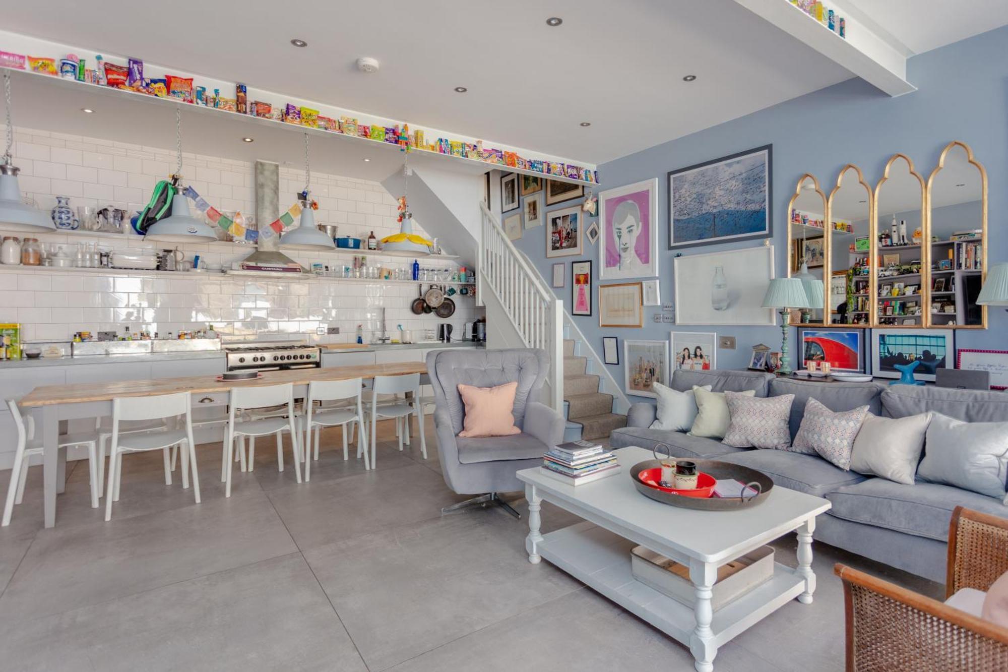 Contemporary 2 Bedroom House In Vibrant Shepherds Bush * London