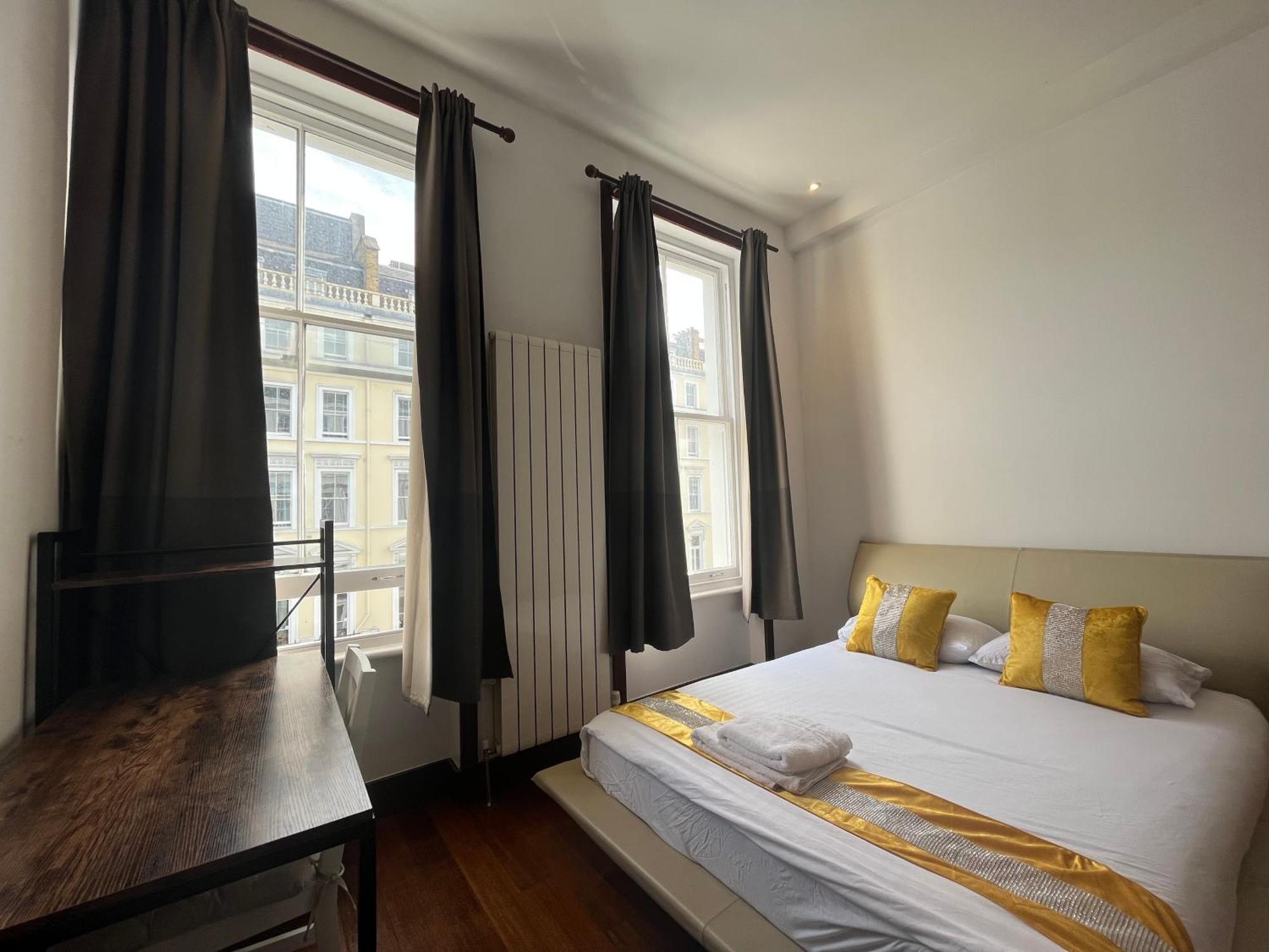 Luxury 2 Double Bedroom Flat - Kensington Apartment