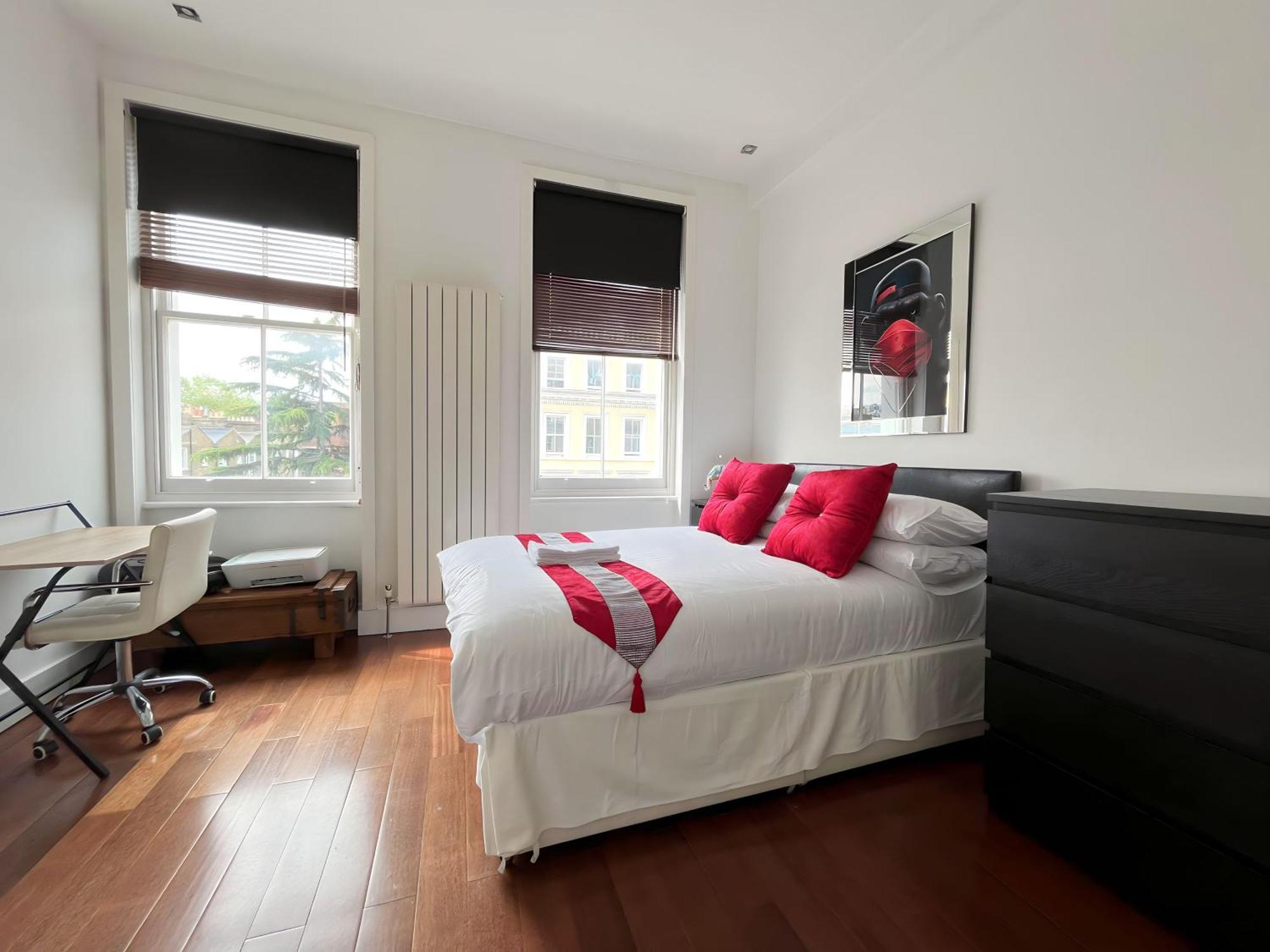 Luxury 2 Double Bedroom Flat - Kensington Apartment