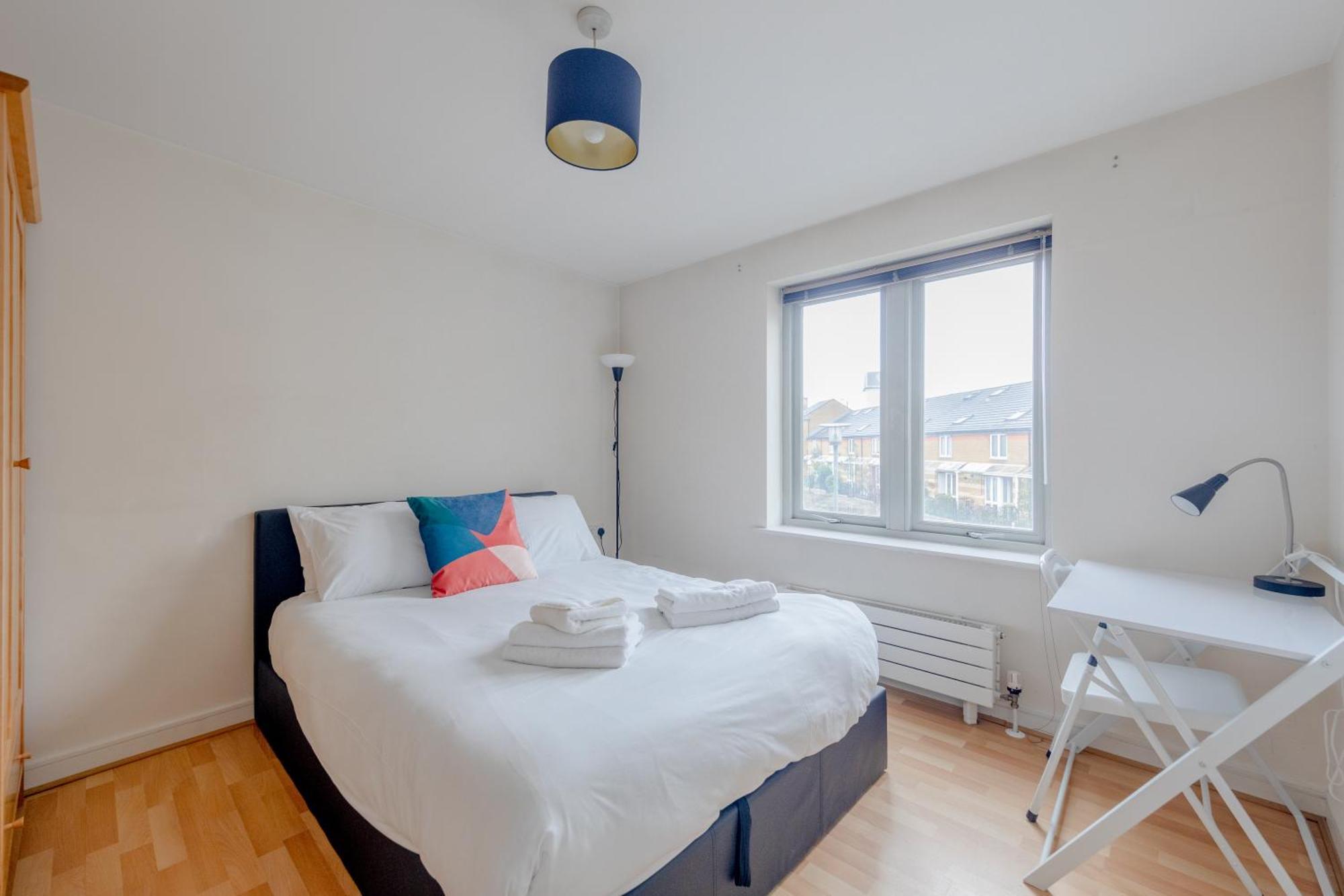 Apartment Spacious 2 Bedroom Near White