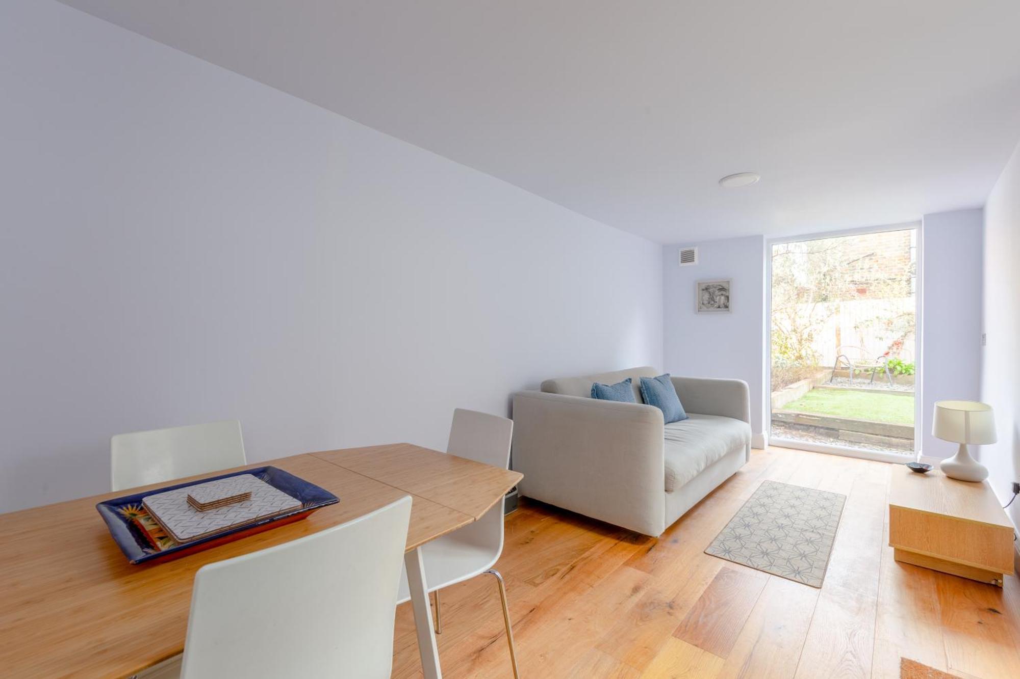 Tranquil 1 Bedroom Flat In Peckham *