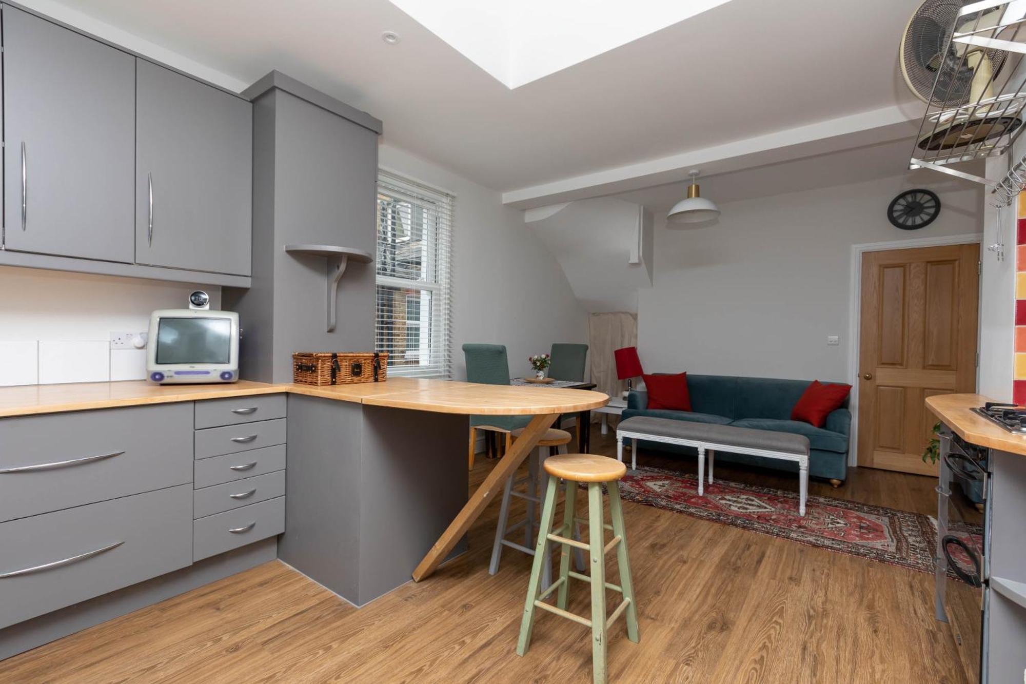 Homely 1 Bedroom In Fulham! Apartment *