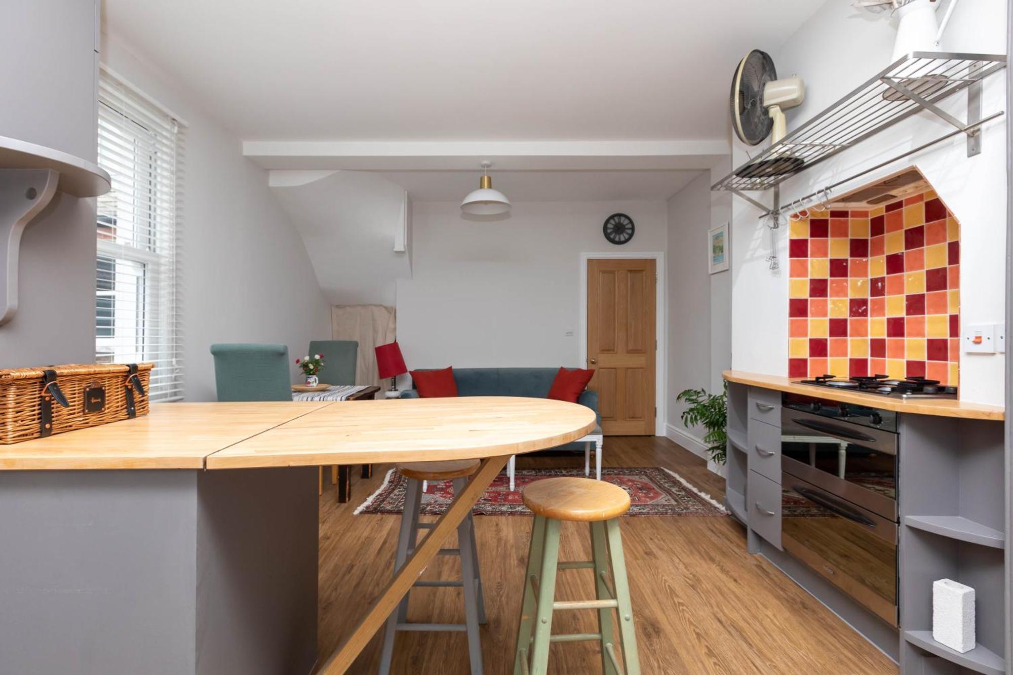 Homely 1 Bedroom In Fulham! Apartment London