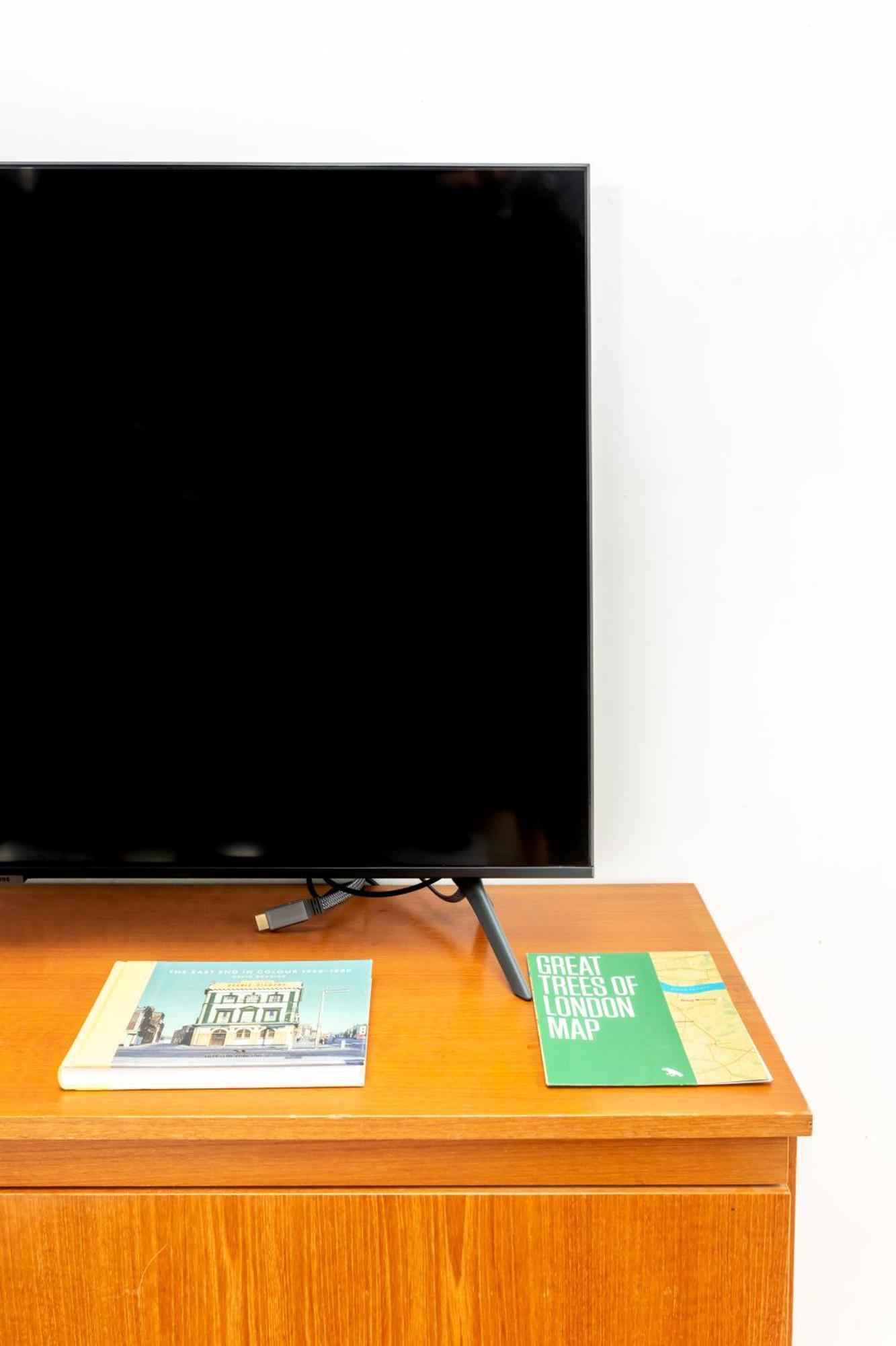 And Bright 1 Bedroom Flat - Peckham Apartment