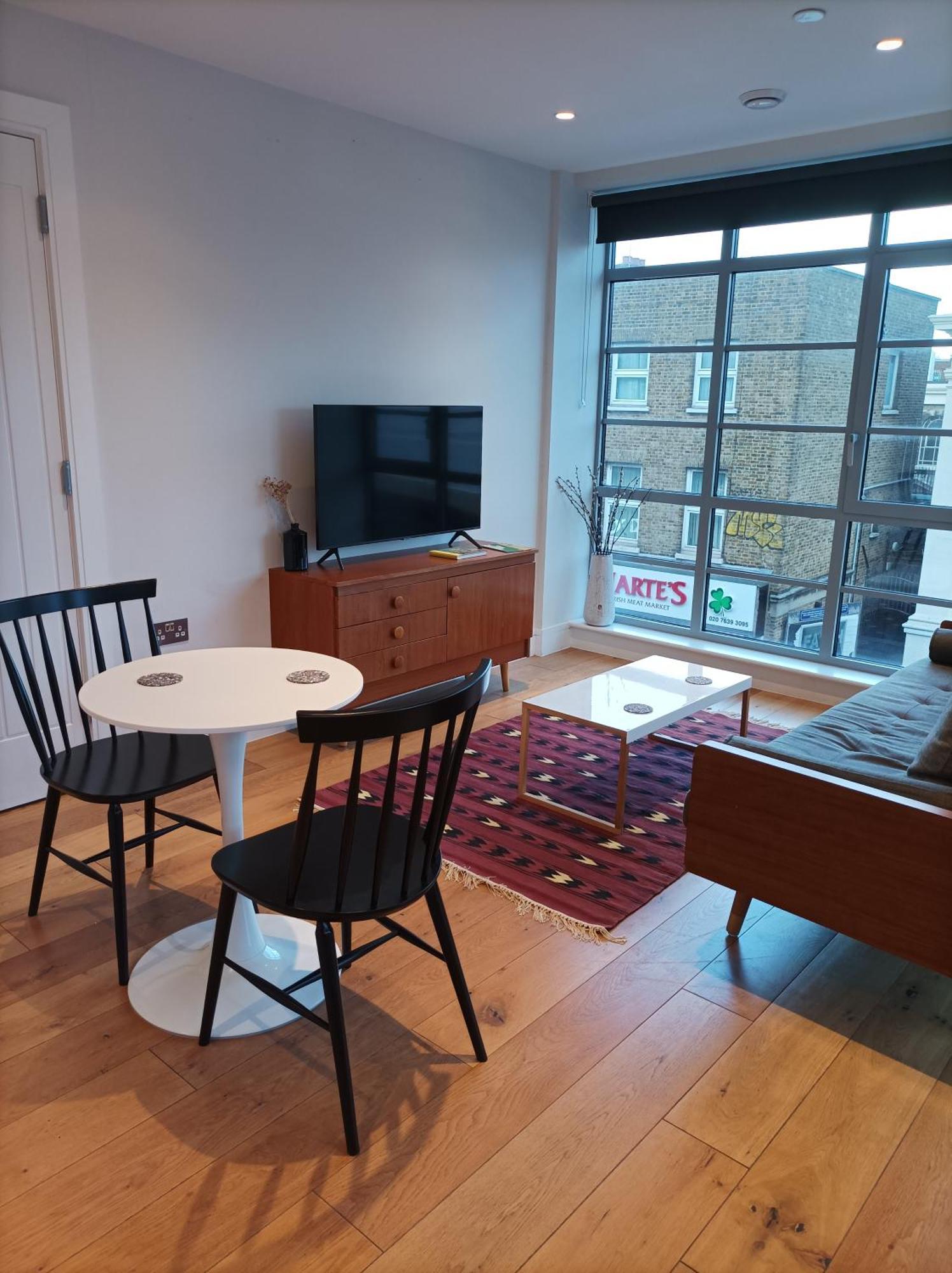 And Bright 1 Bedroom Flat - Peckham London