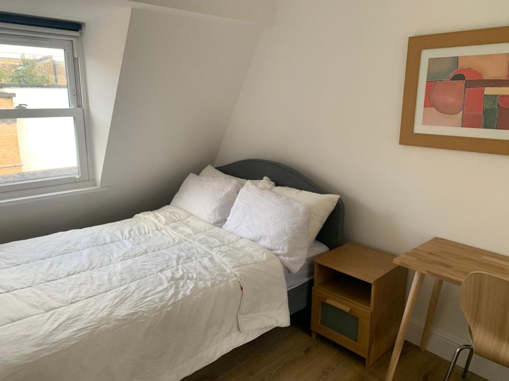 Spaciously Renovated 2bd Flat - Camden London
