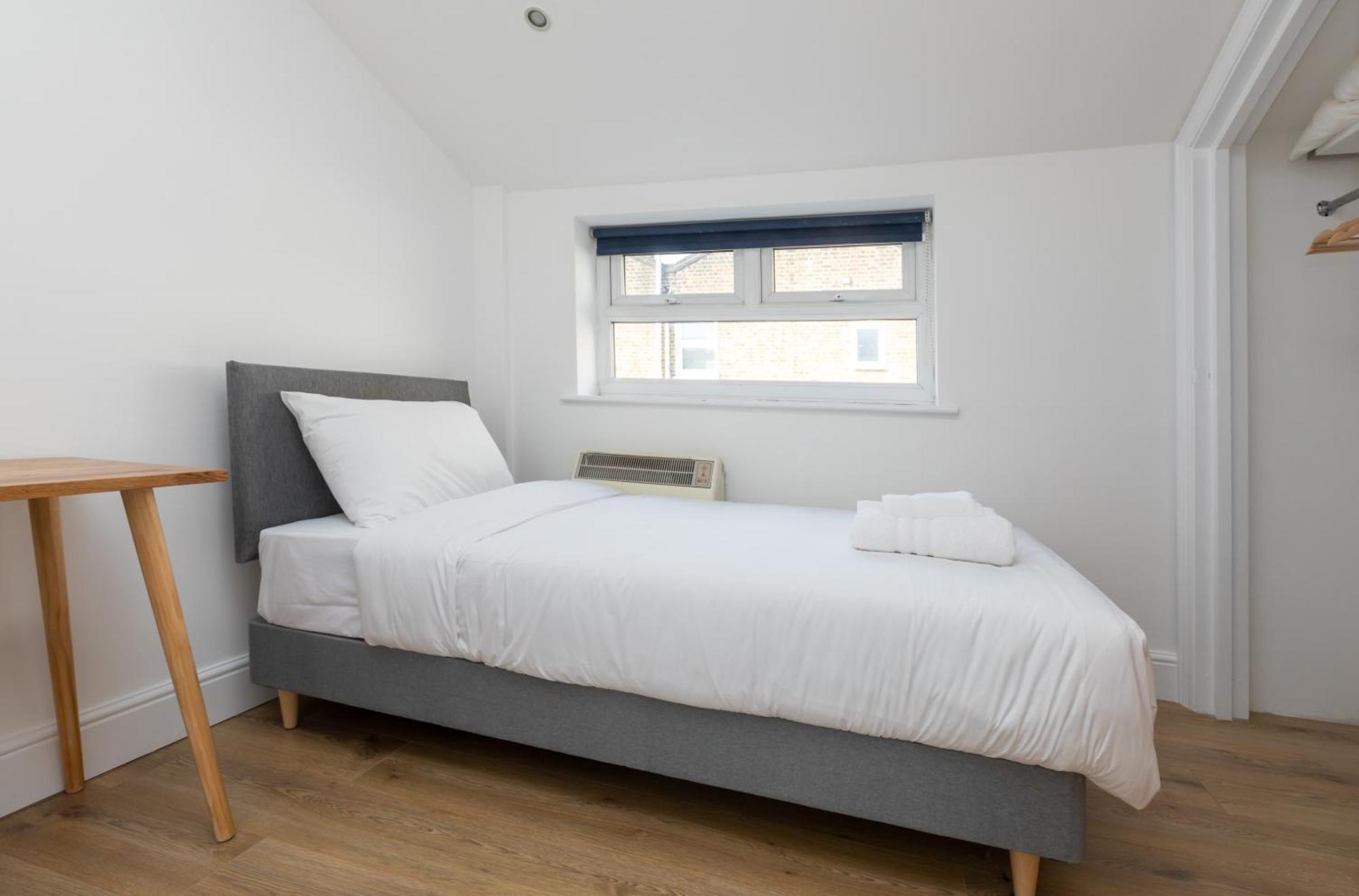 Apartment Spaciously Renovated 2bd Flat - Camden London