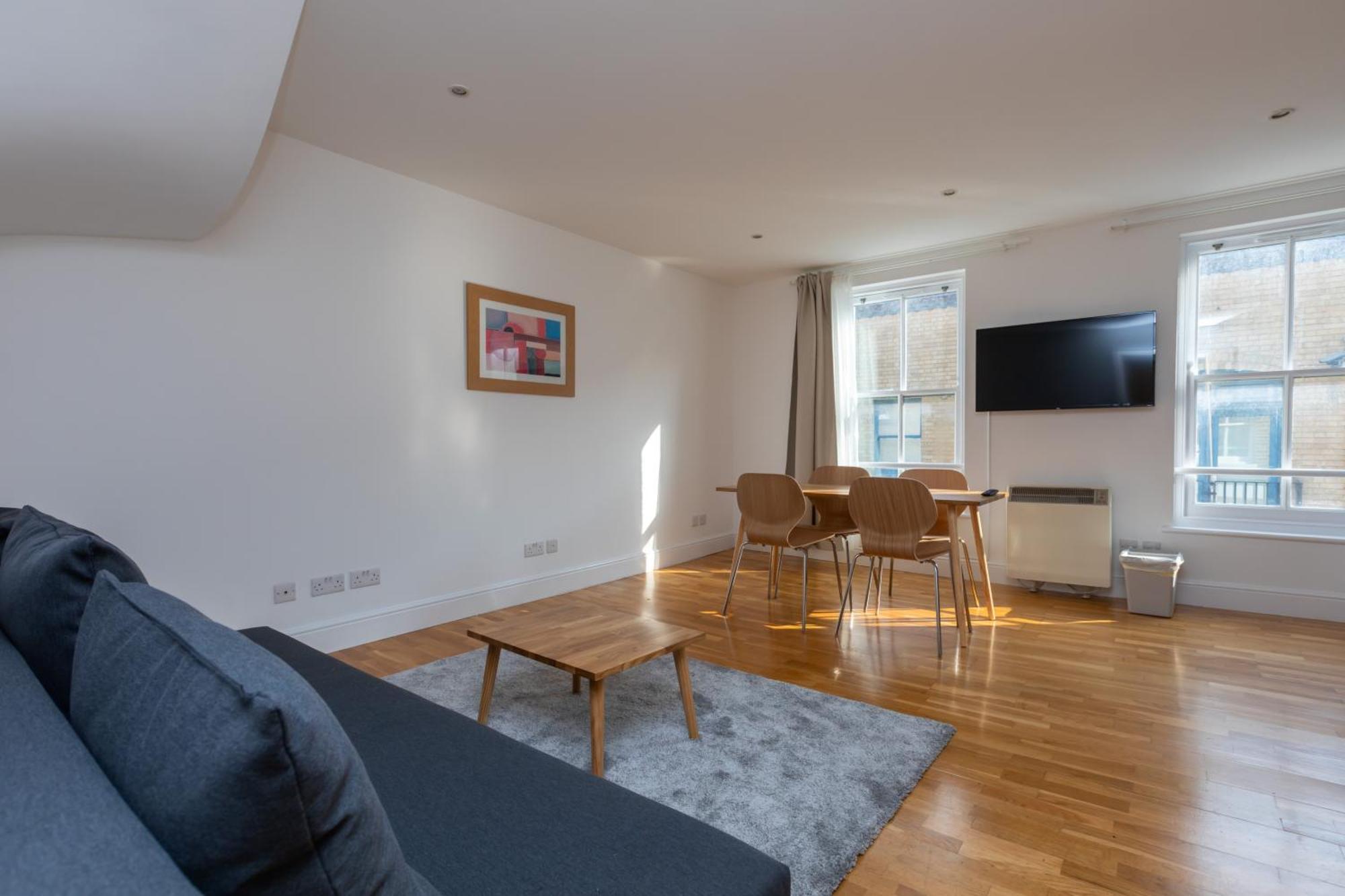 Spaciously Renovated 2bd Flat - Camden Apartment