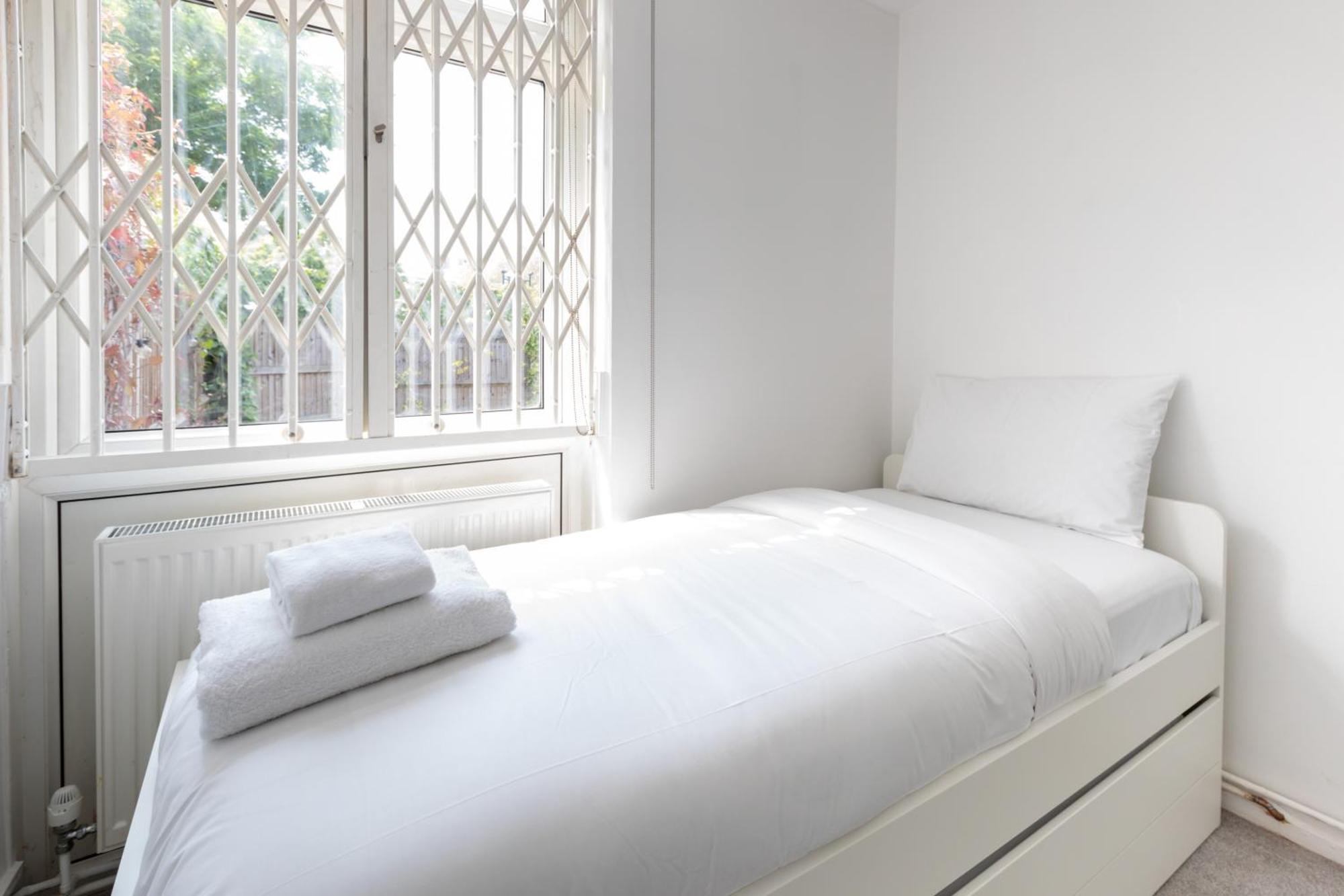 Spacious & Welcoming 4bd House - Kennington Apartment London