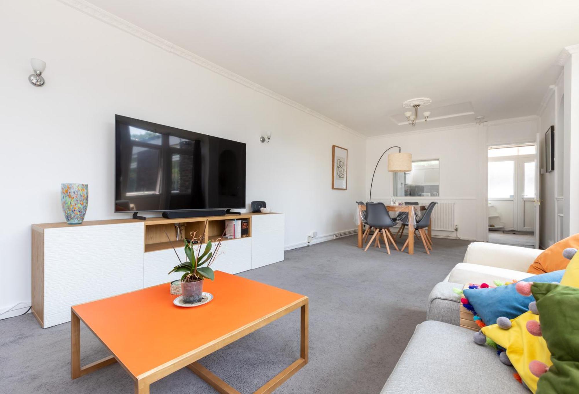 Spacious & Welcoming 4bd House - Kennington London