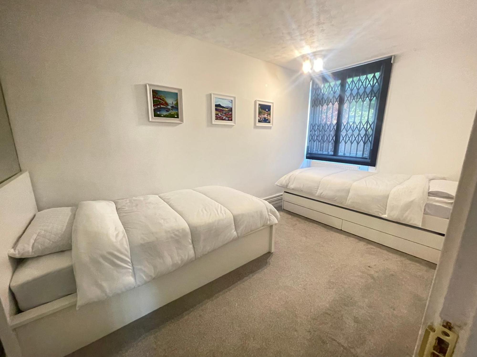 Spacious & Welcoming 4bd House - Kennington *