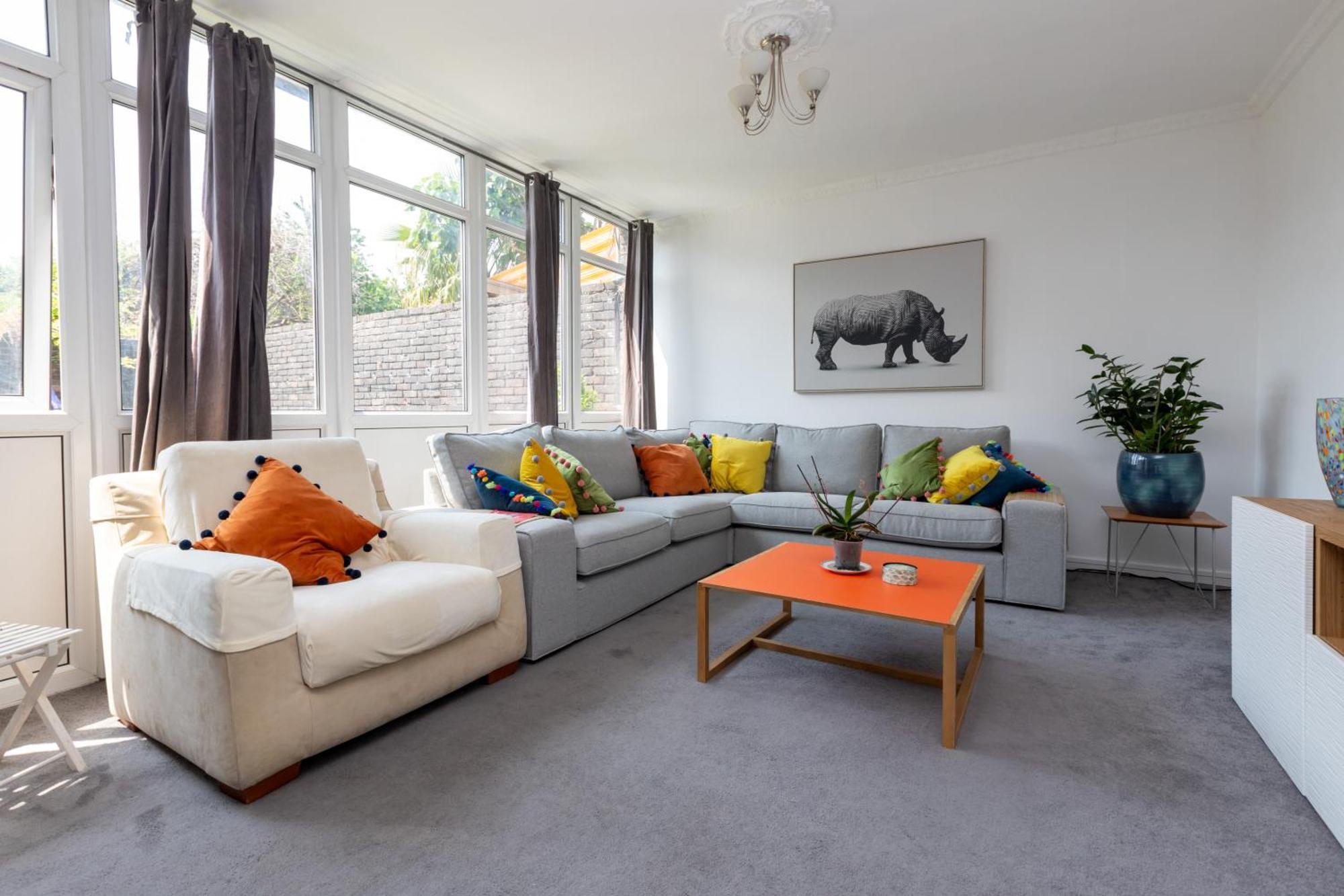 Spacious & Welcoming 4bd House - Kennington