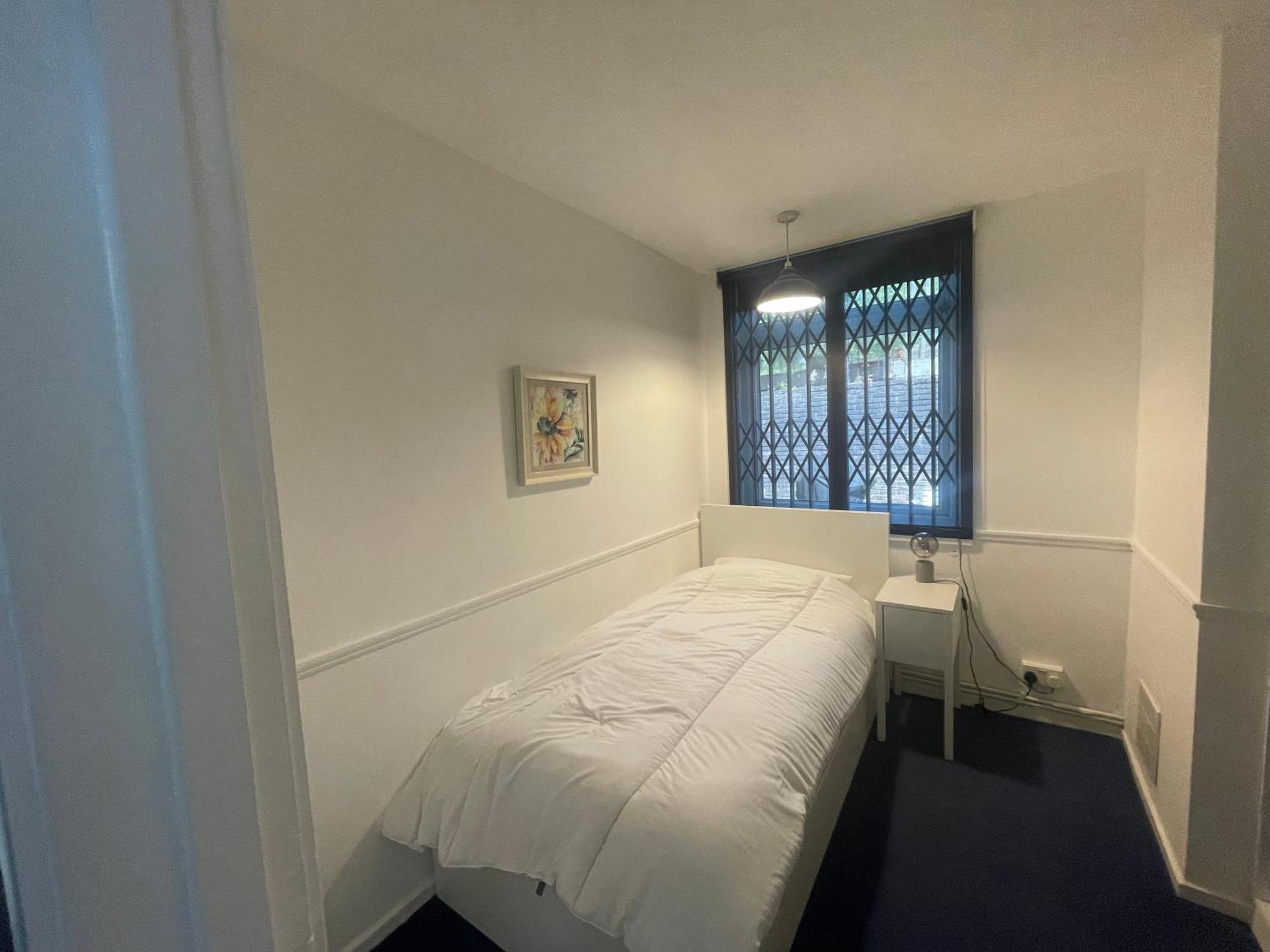 Spacious & Welcoming 4bd House - Kennington *