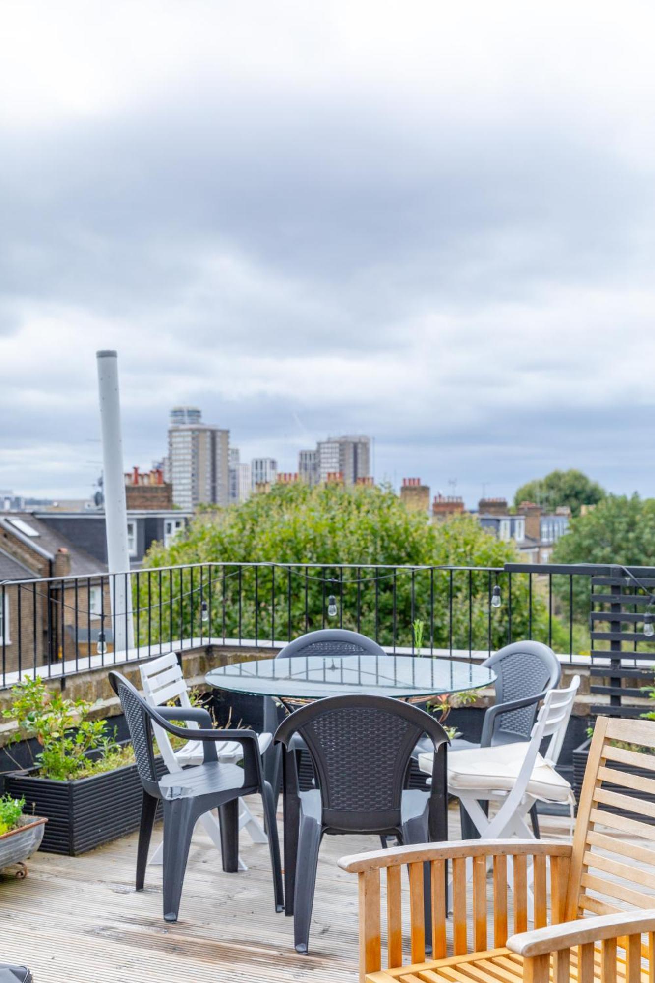 Apartment Floor 1bd Flat With Balcony - Ladbroke Grove London
