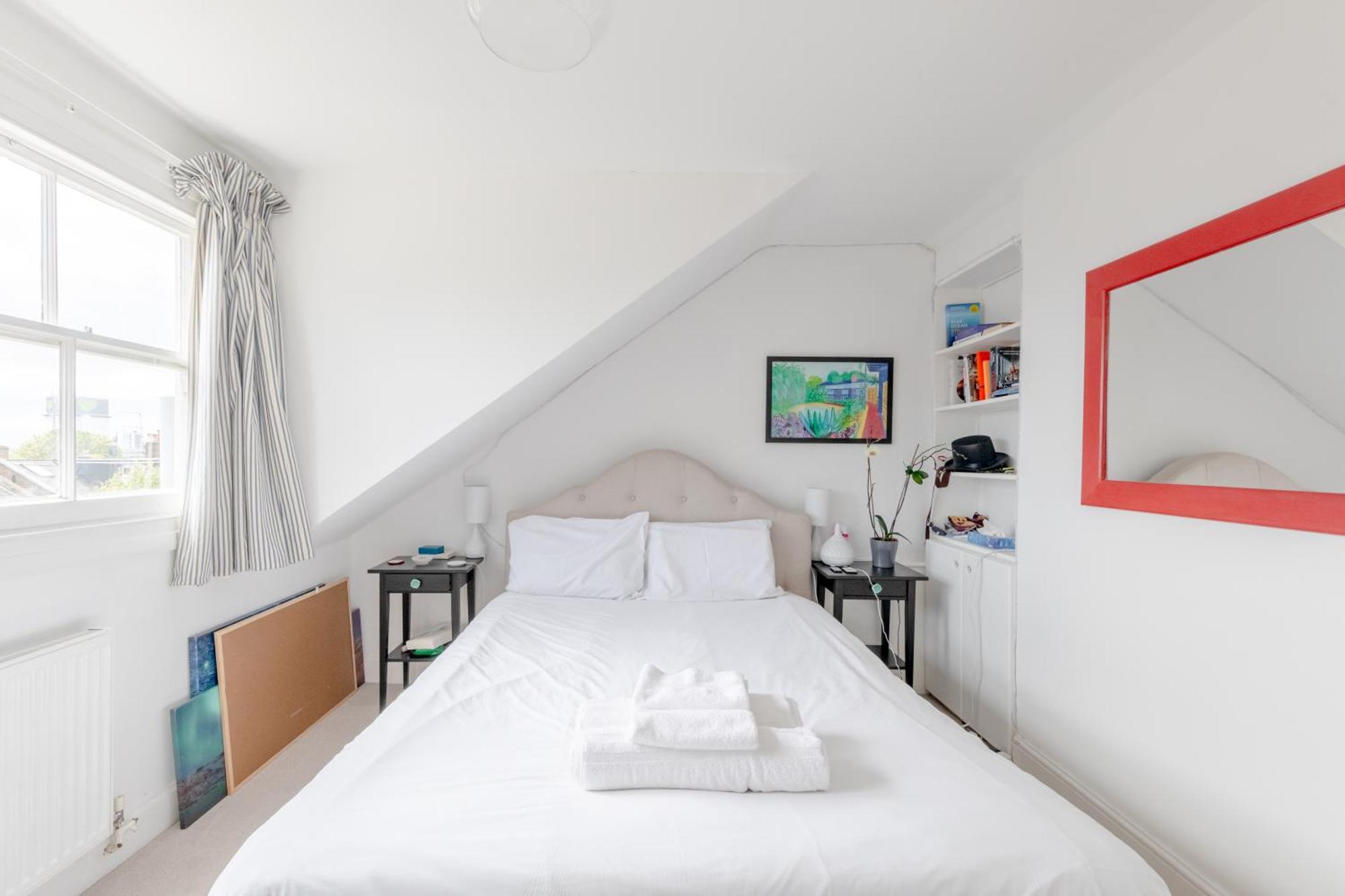 Floor 1bd Flat With Balcony - Ladbroke Grove Apartment *