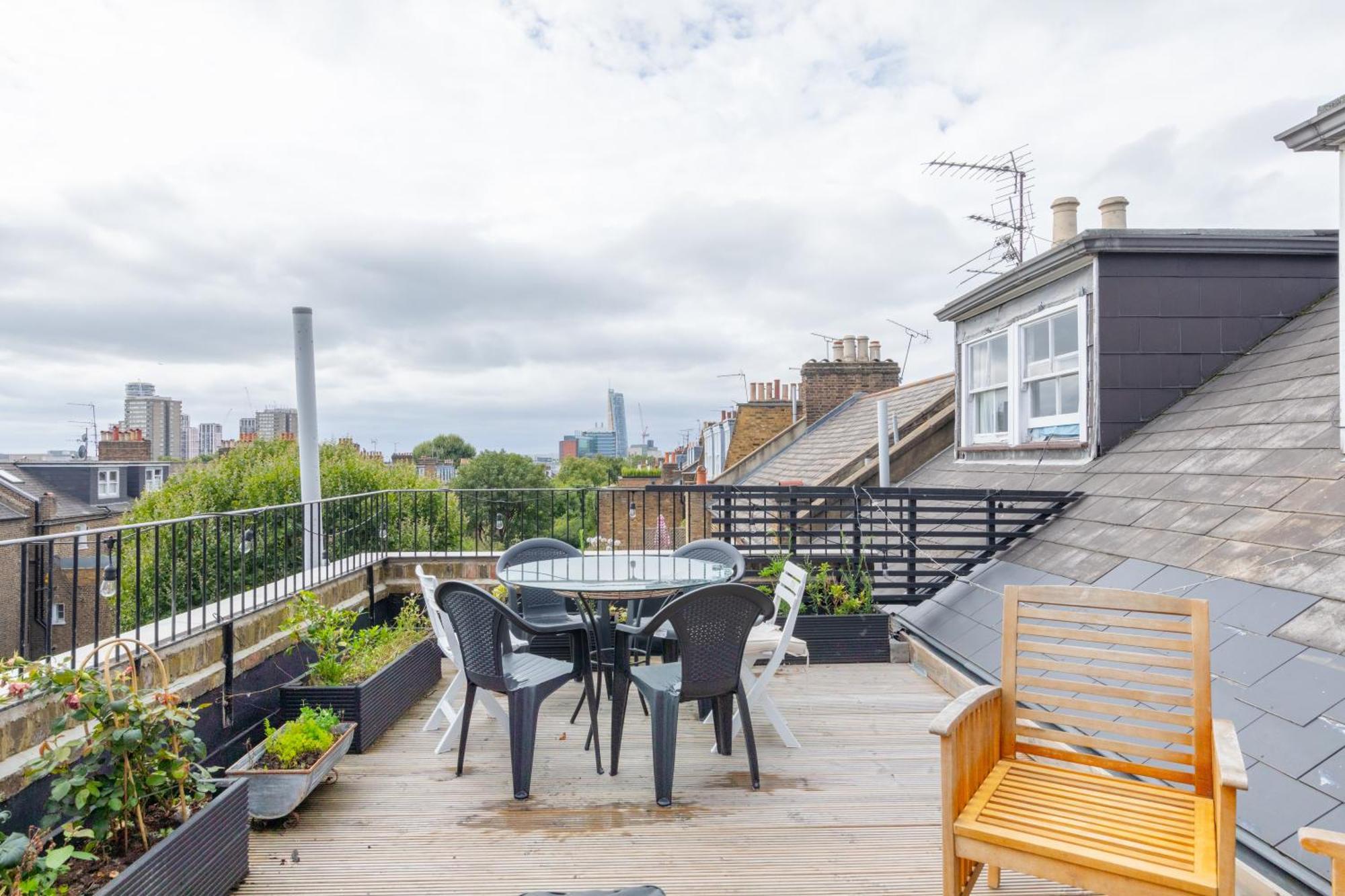 Floor 1bd Flat With Balcony - Ladbroke Grove Apartment