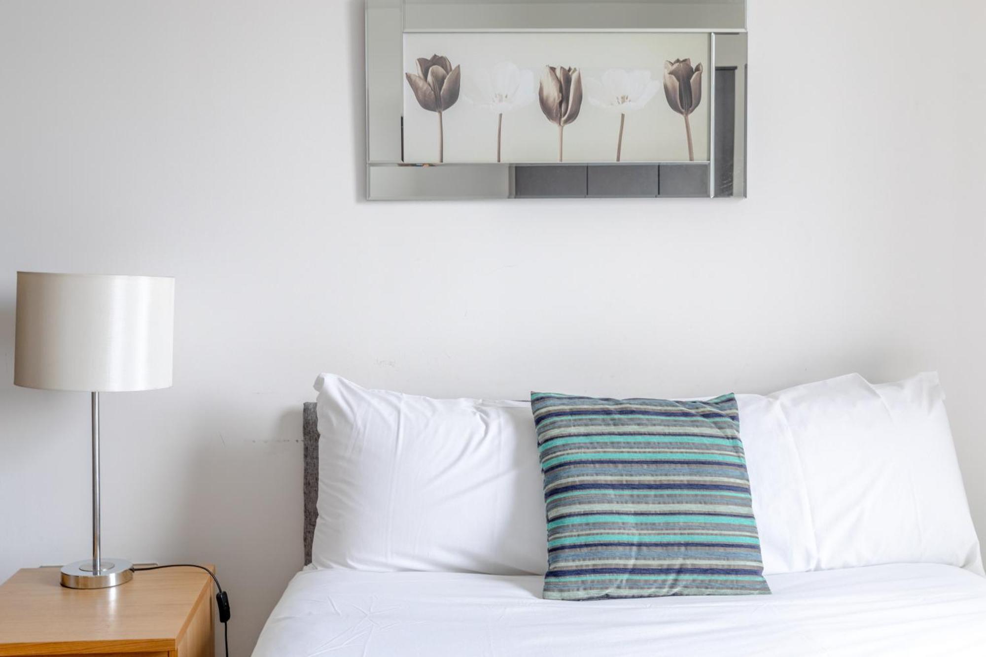 Sleek & Sunny 1bd Flat Near Greenwhich - Deptford! * London