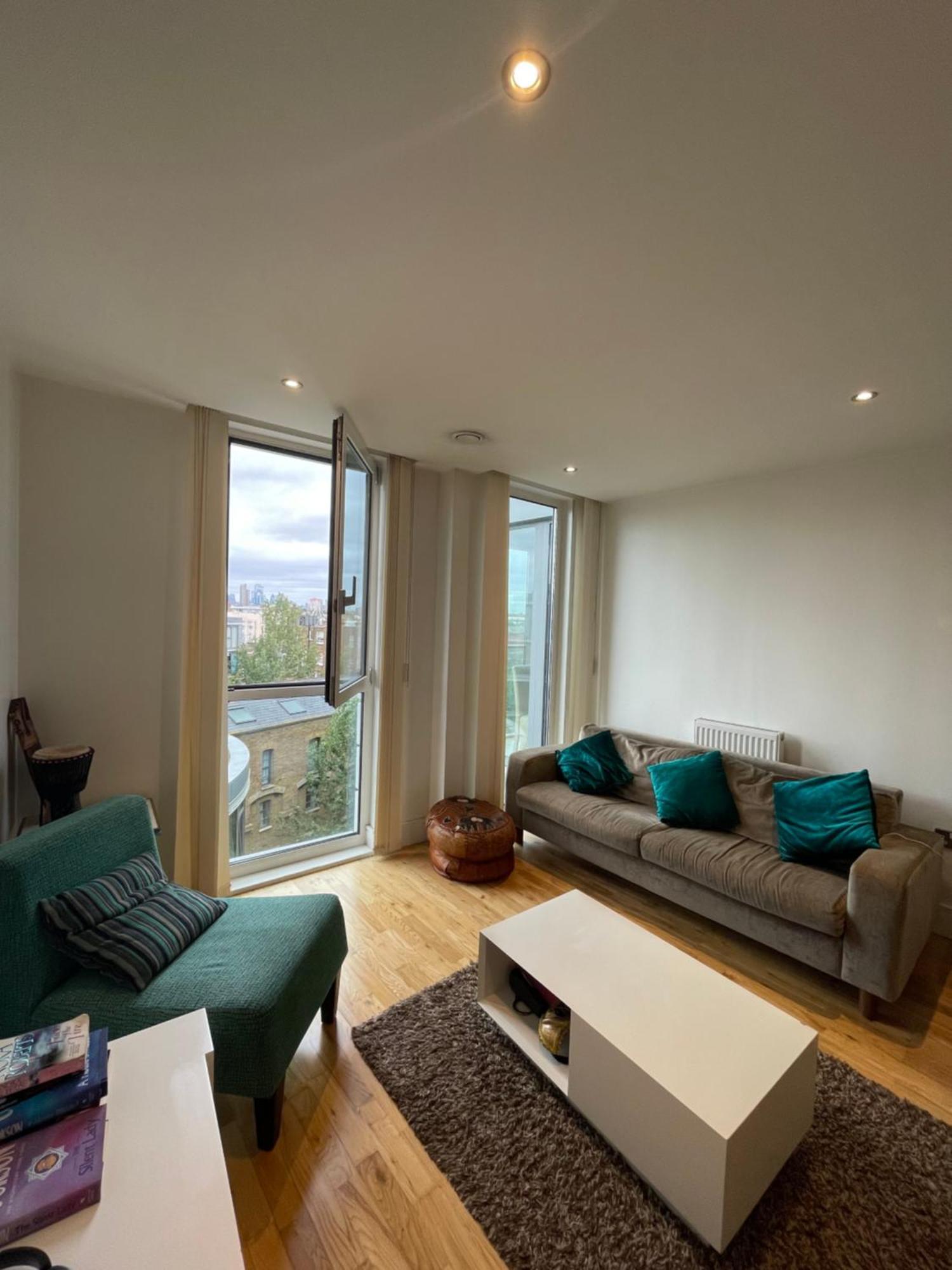 Sleek & Sunny 1bd Flat Near Greenwhich - Deptford! Apartment *