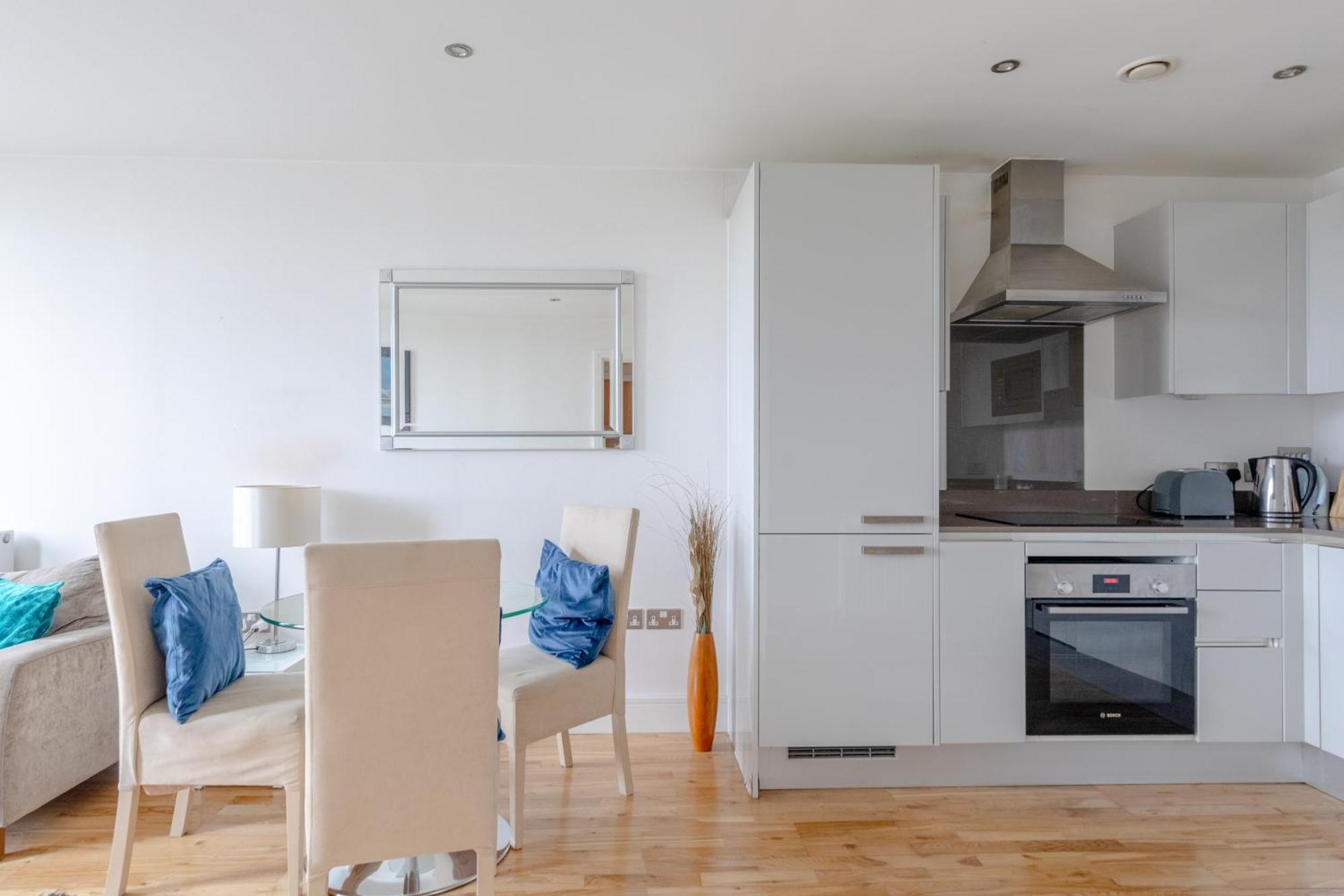 Sleek & Sunny 1bd Flat Near Greenwhich - Deptford! * London