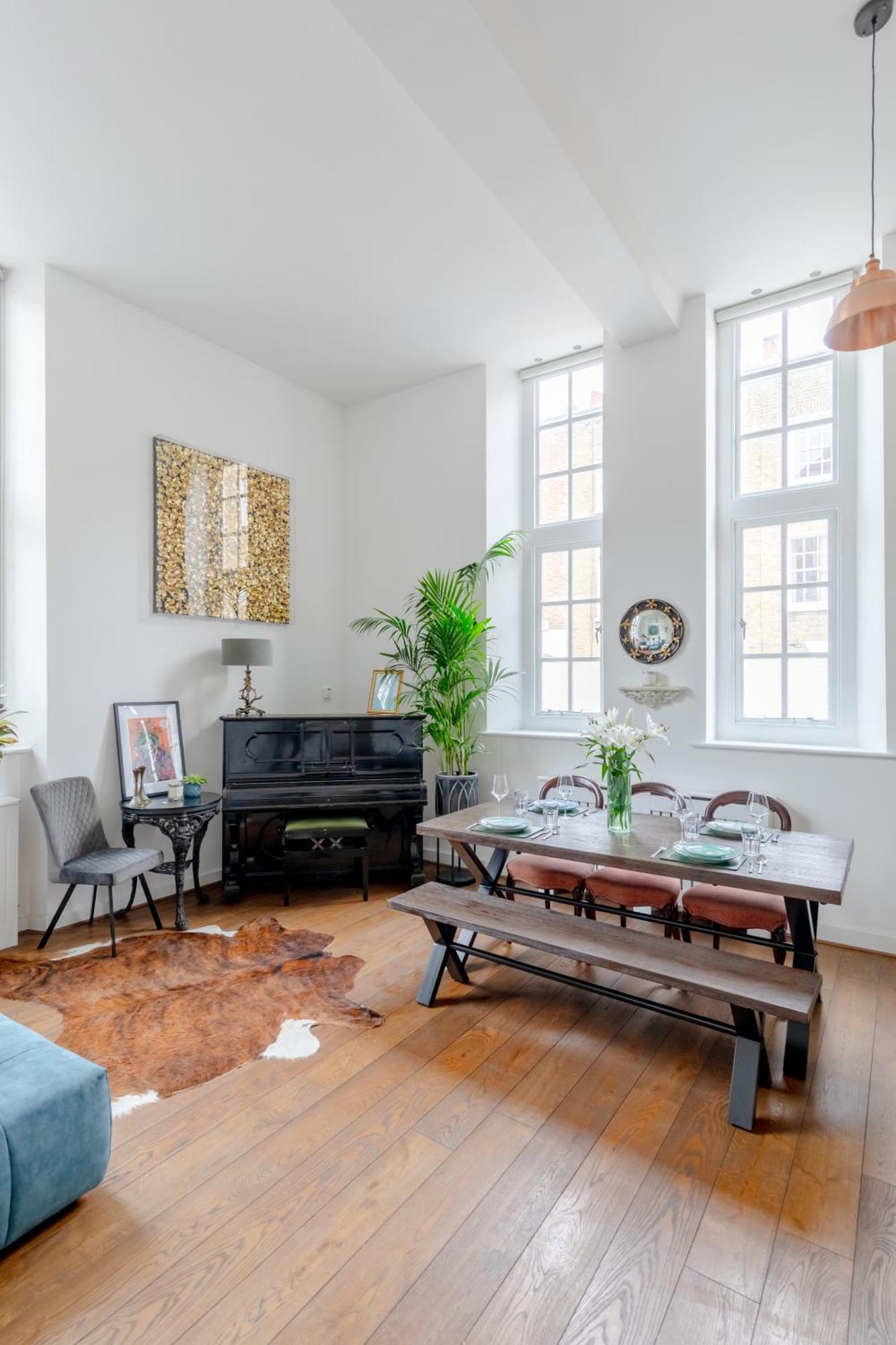 Luxurious & Chic 2bd Warehouse Flat - Old Street! Apartment London