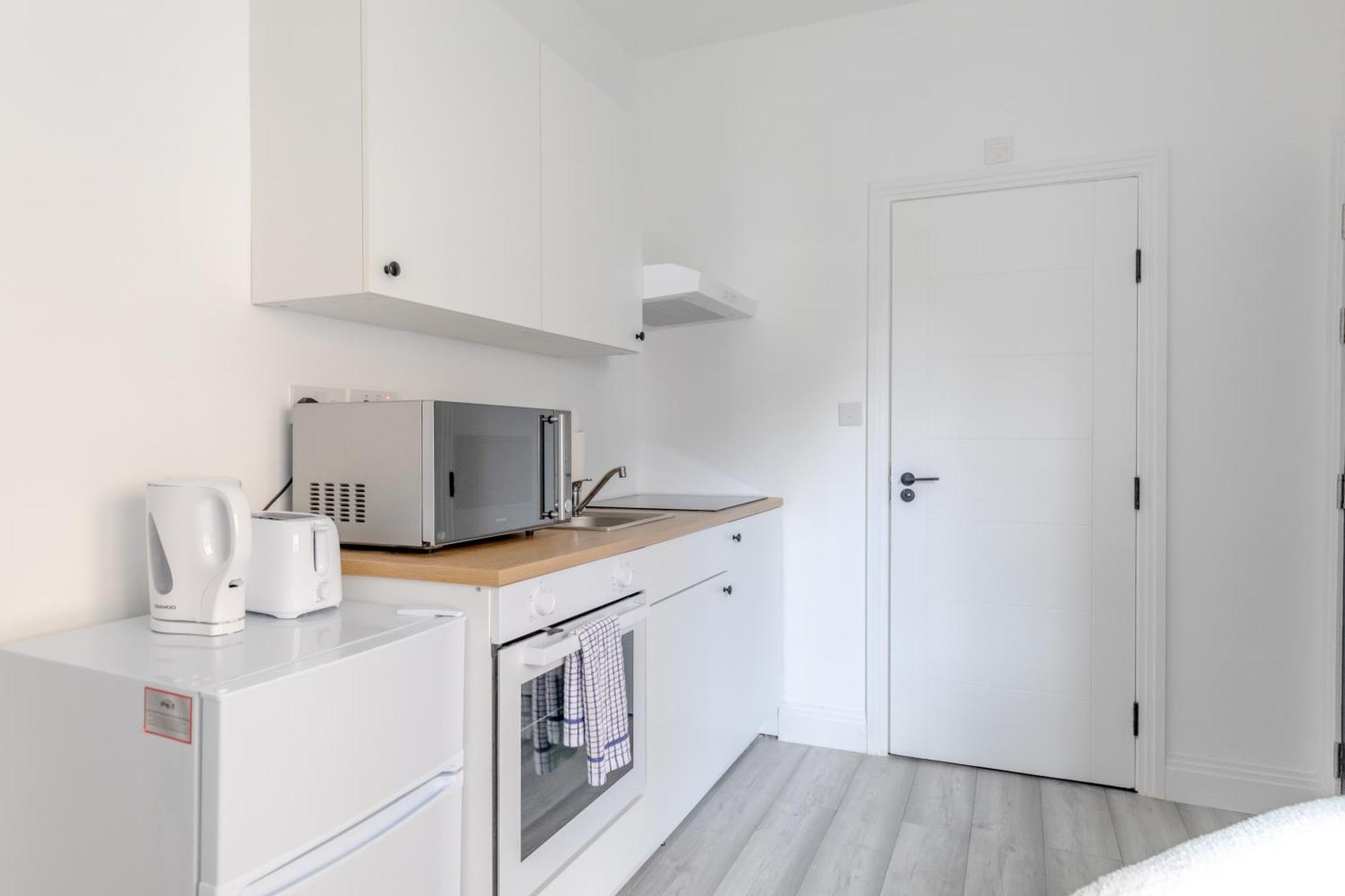 Apartment Contemporary 1bd Flat - Willesden Green! London