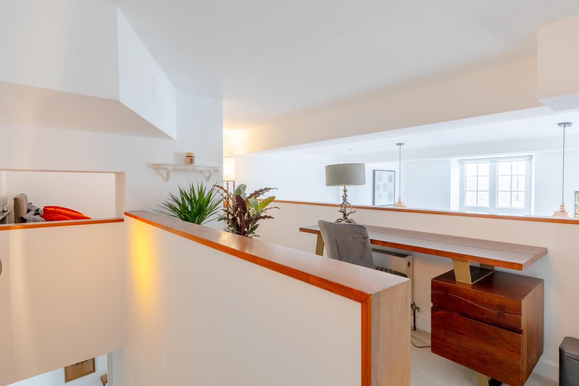 Luxurious & Chic 2bd Warehouse Flat - Old Street! * London