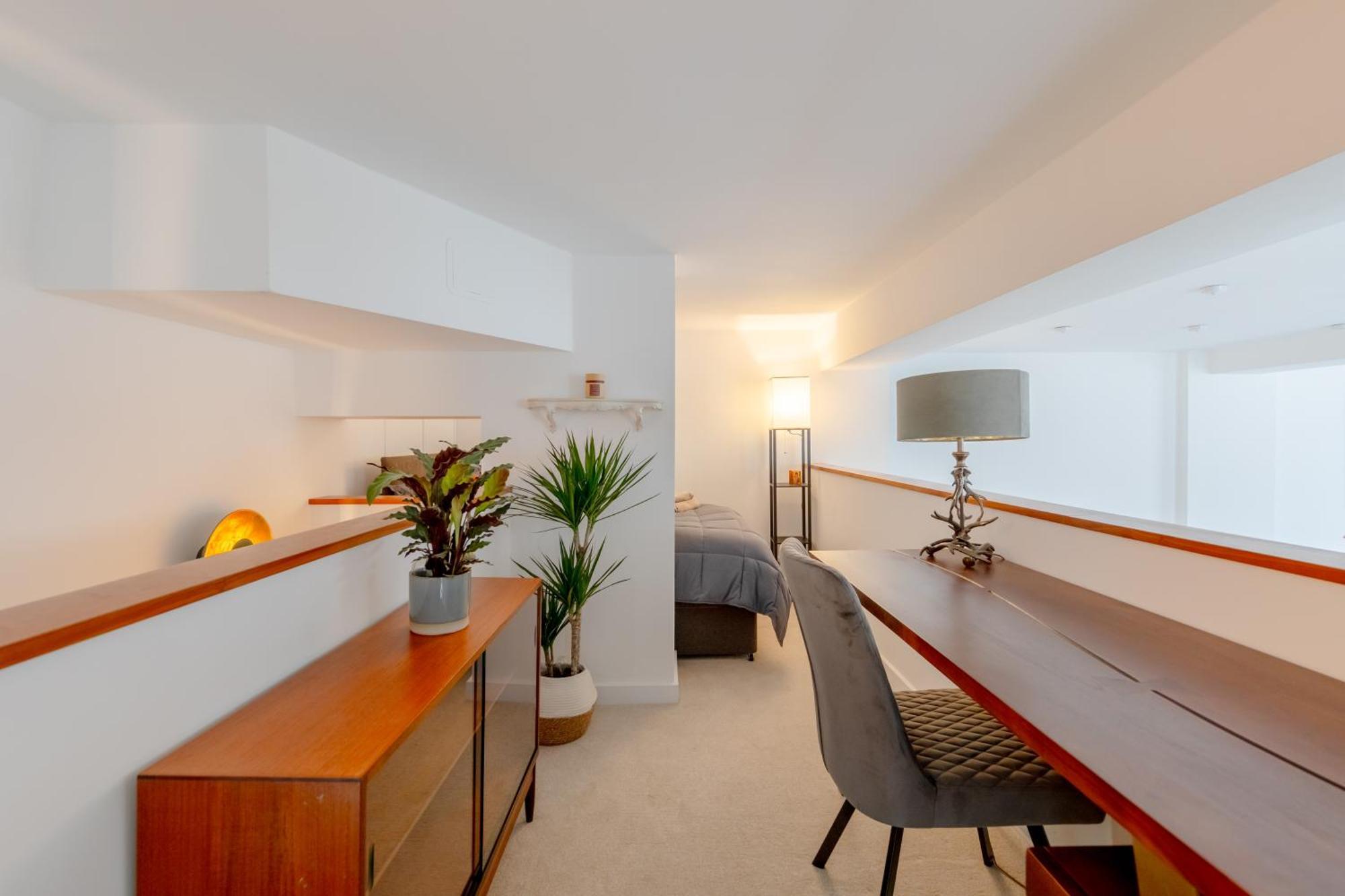 Luxurious & Chic 2bd Warehouse Flat - Old Street!
