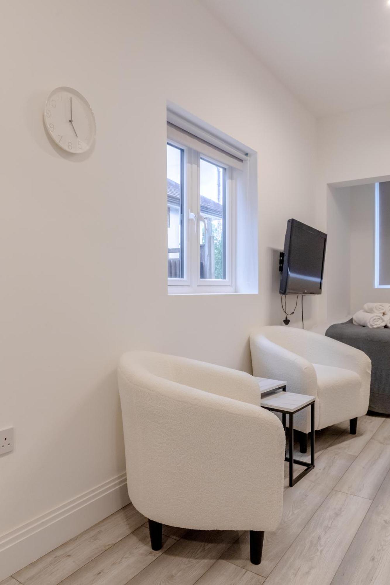 Apartment Contemporary 1bd Flat - Willesden Green! London