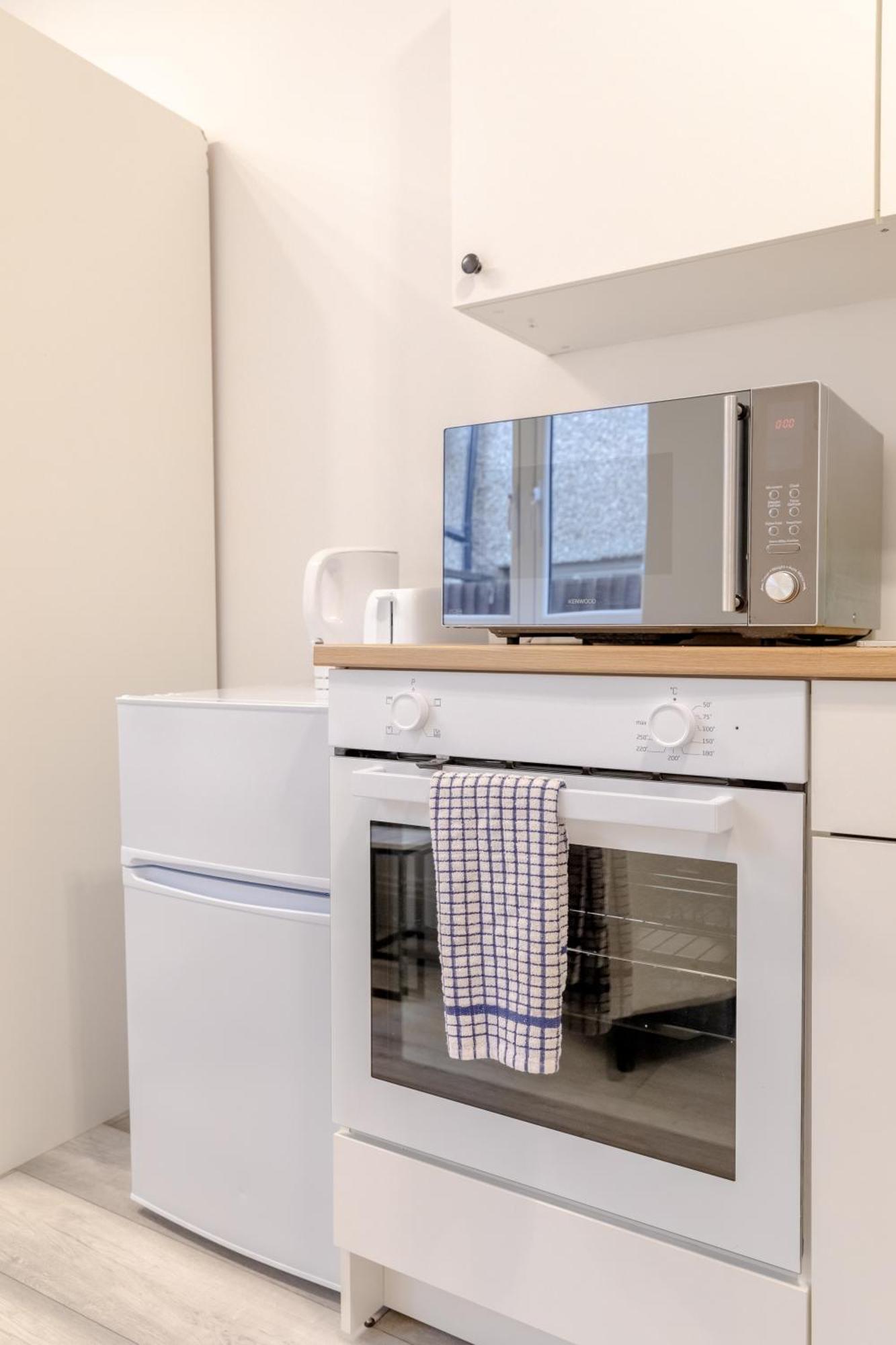 Apartment Contemporary 1bd Flat - Willesden Green!