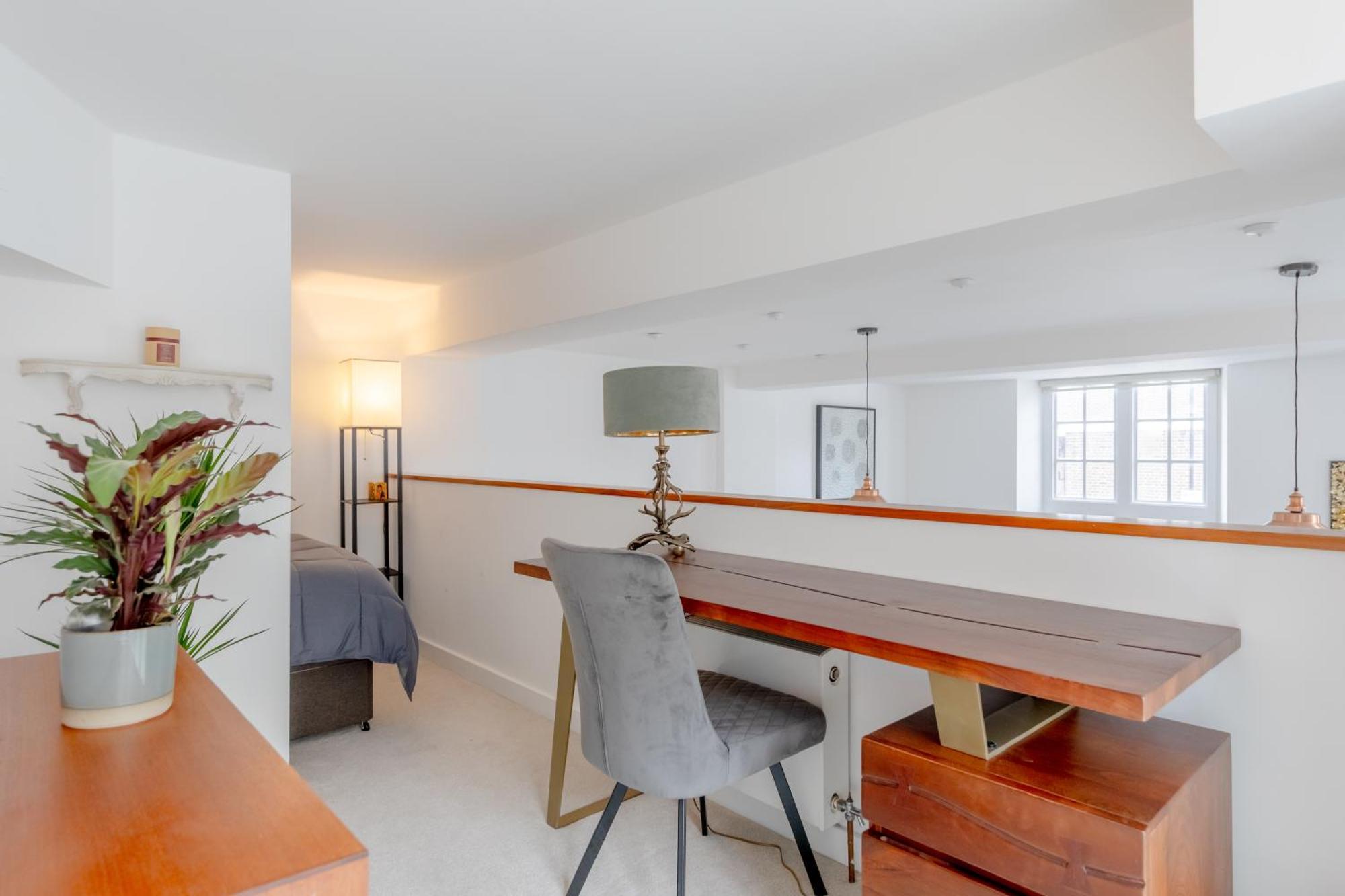 Apartment Luxurious & Chic 2bd Warehouse Flat - Old Street! *